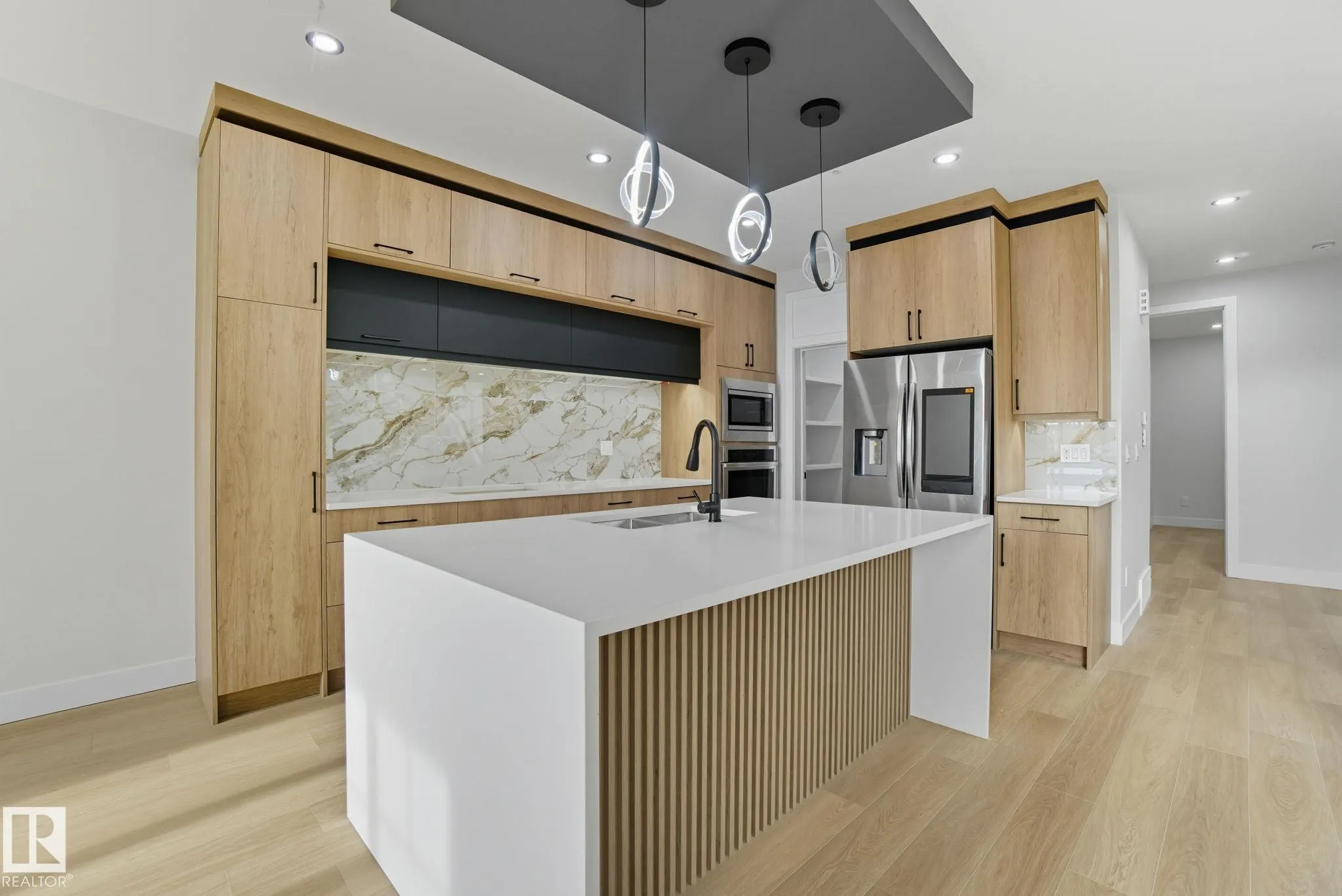 8105 GOURLAY Place