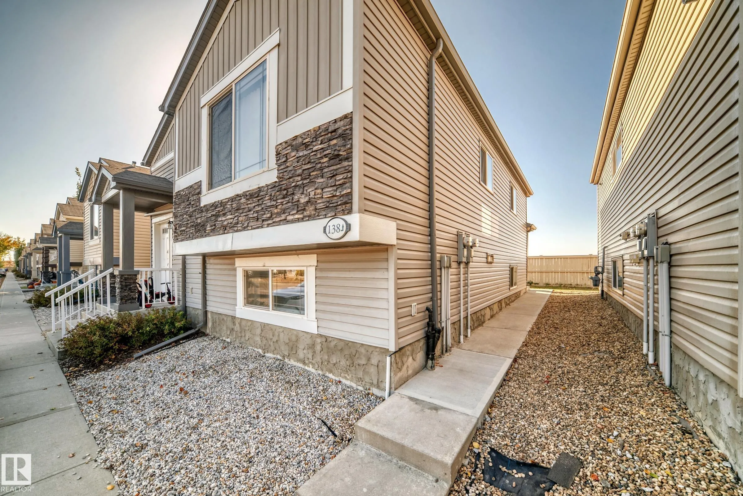 142 Selkirk Place