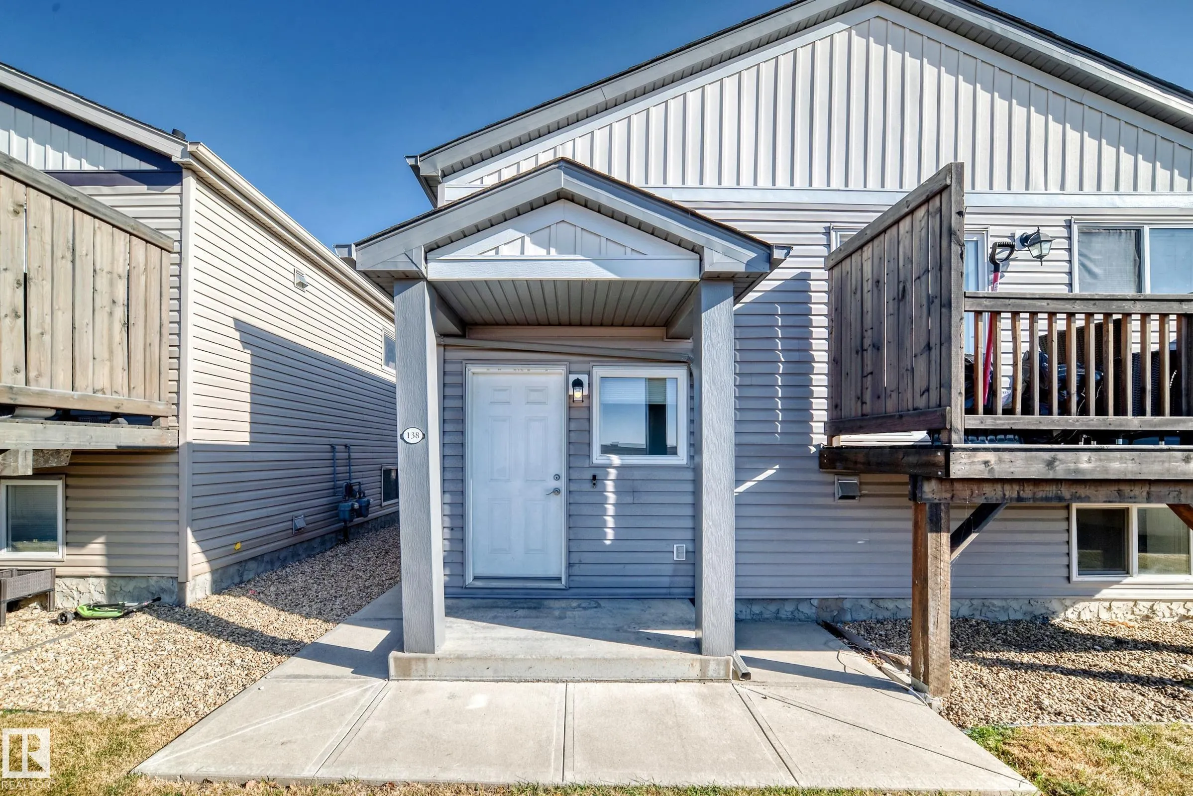 142 Selkirk Place