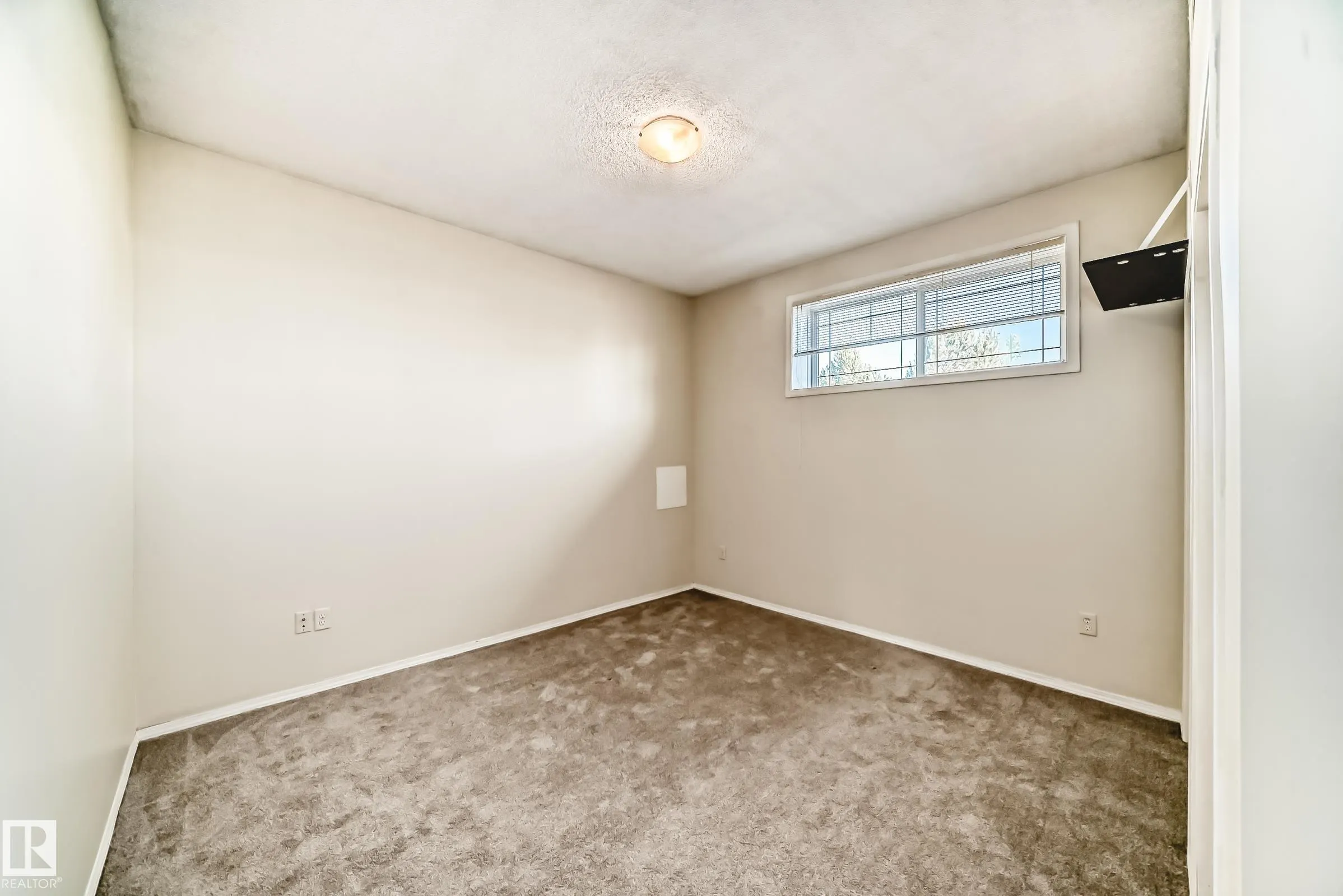 142 Selkirk Place
