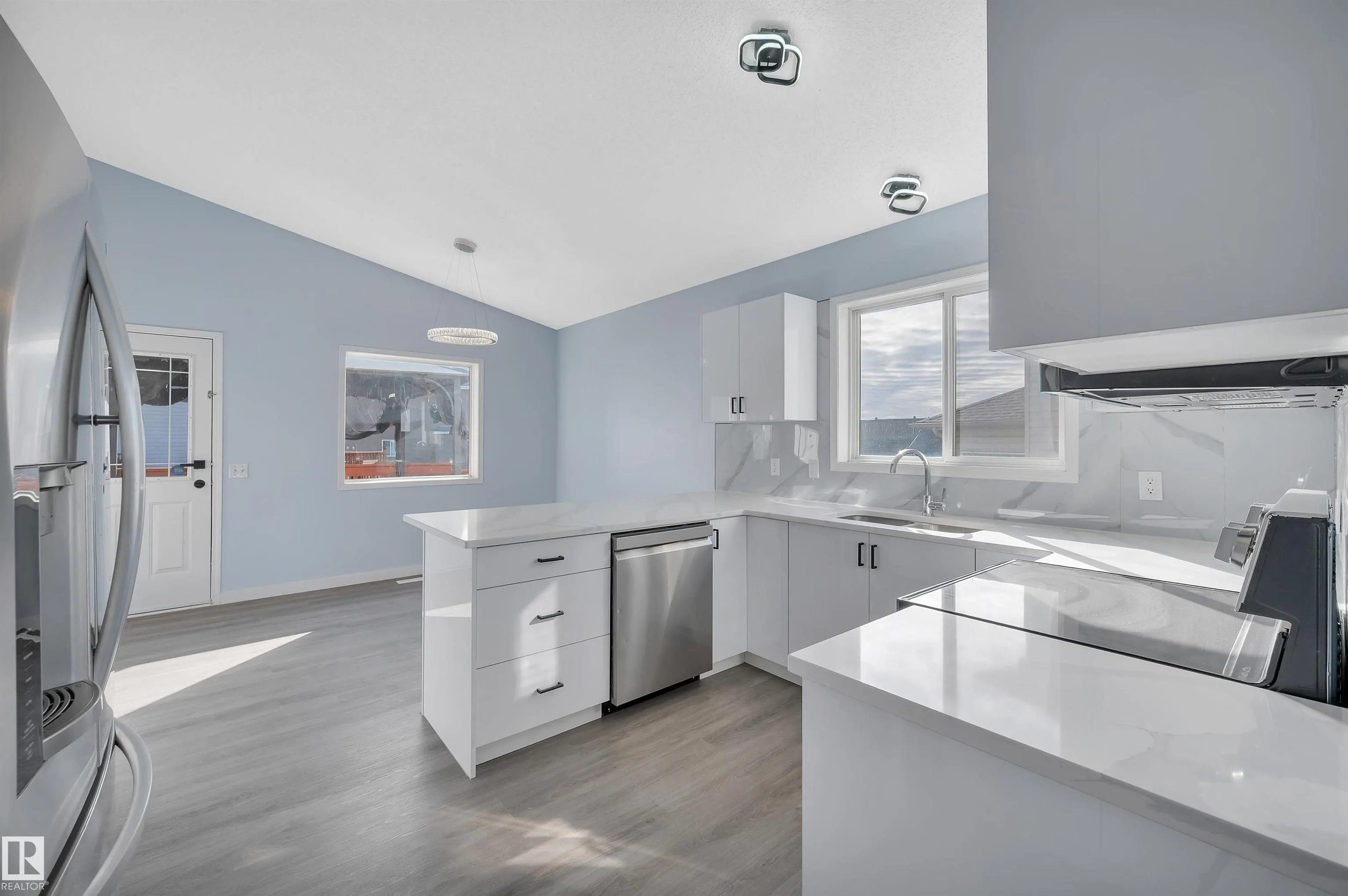 264 DUNVEGAN Road