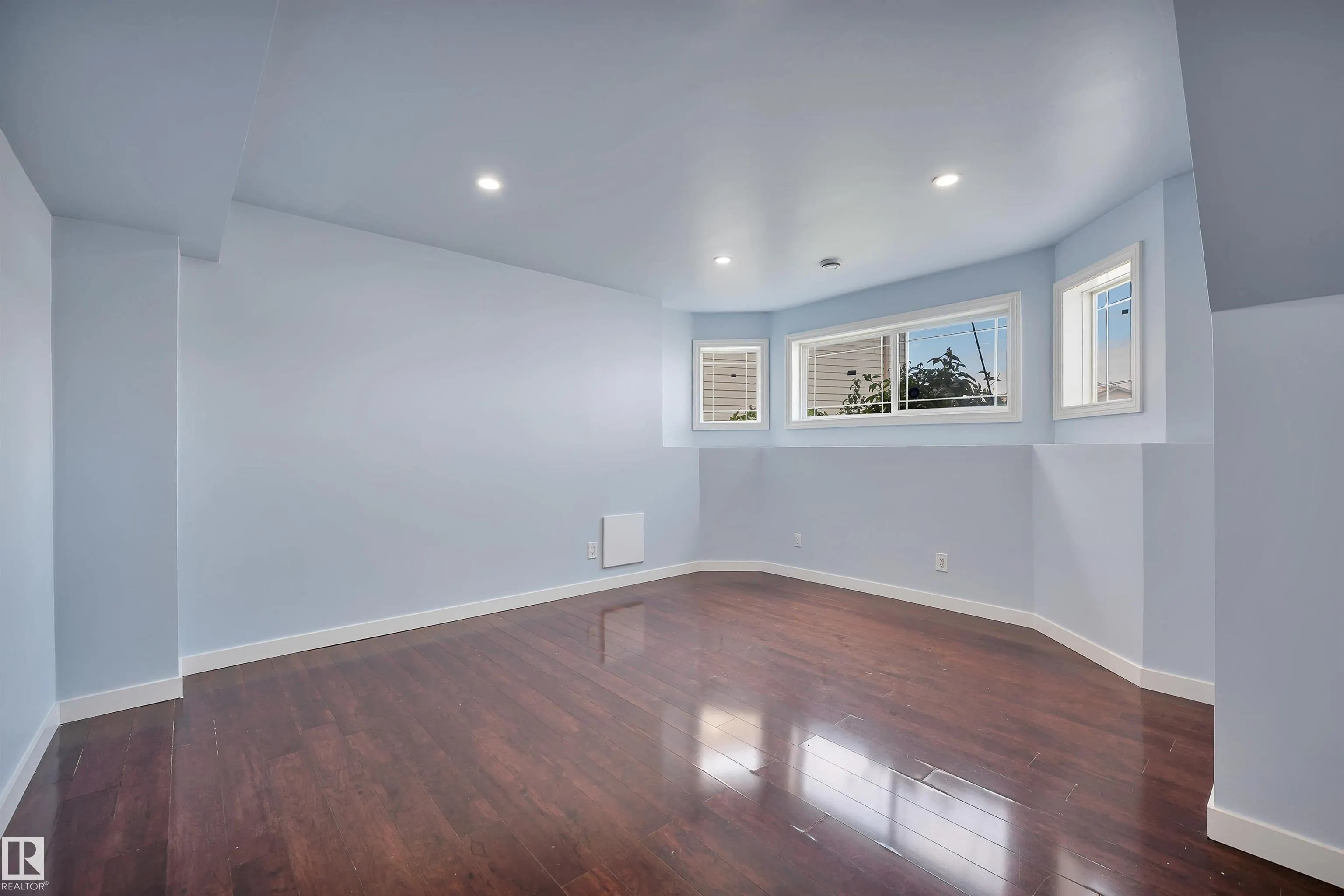 264 DUNVEGAN Road