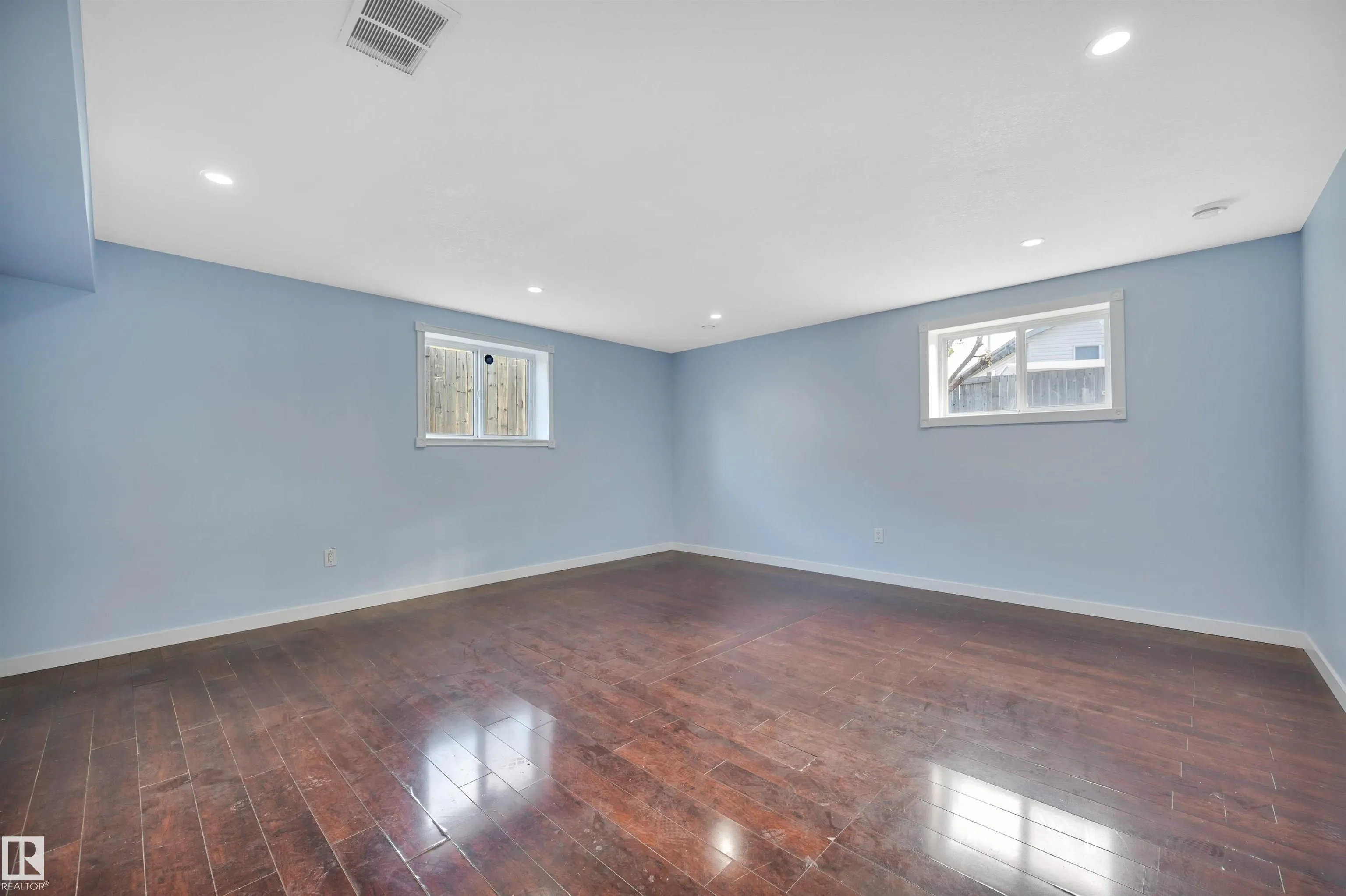 264 DUNVEGAN Road