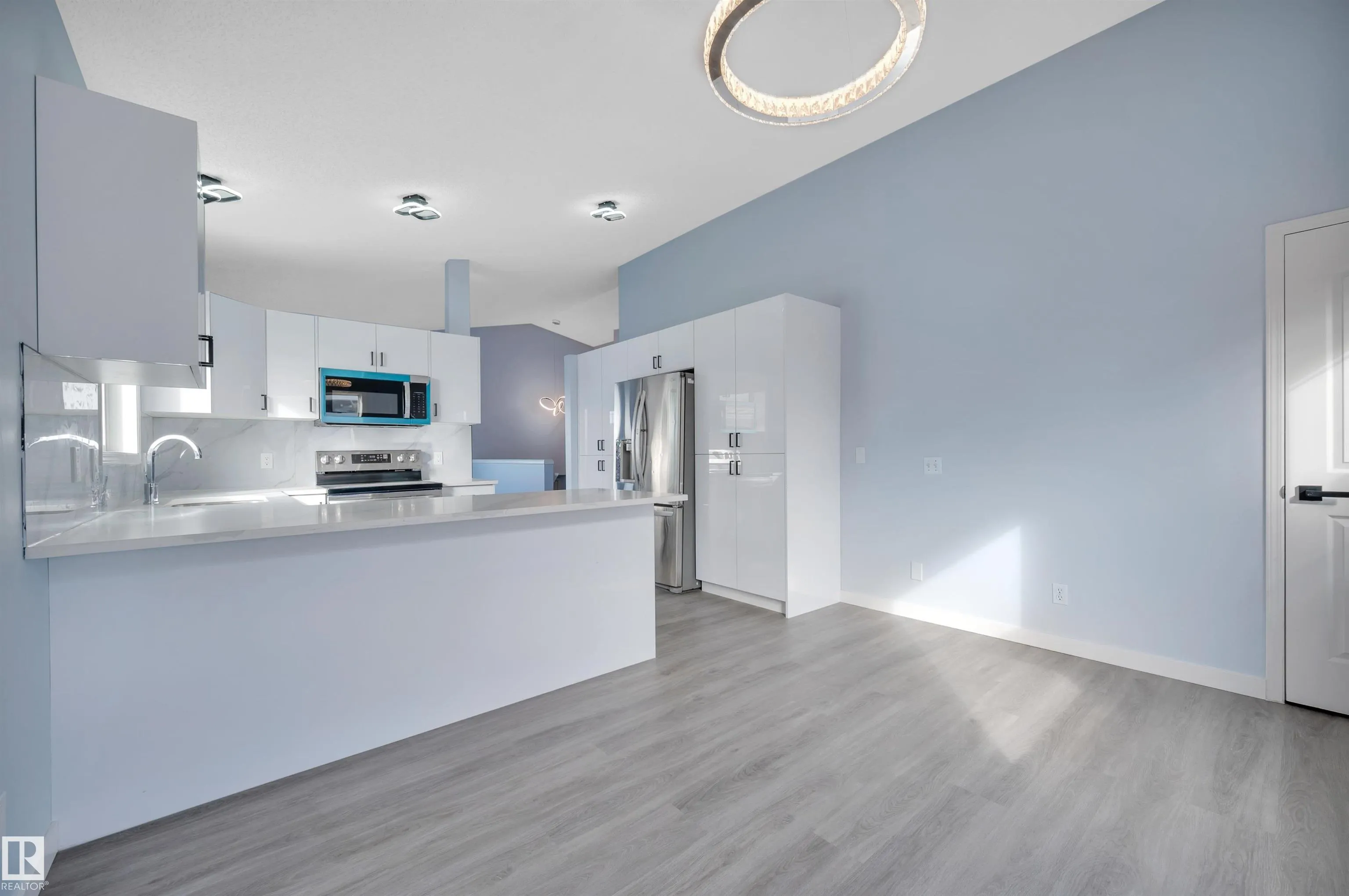 264 DUNVEGAN Road