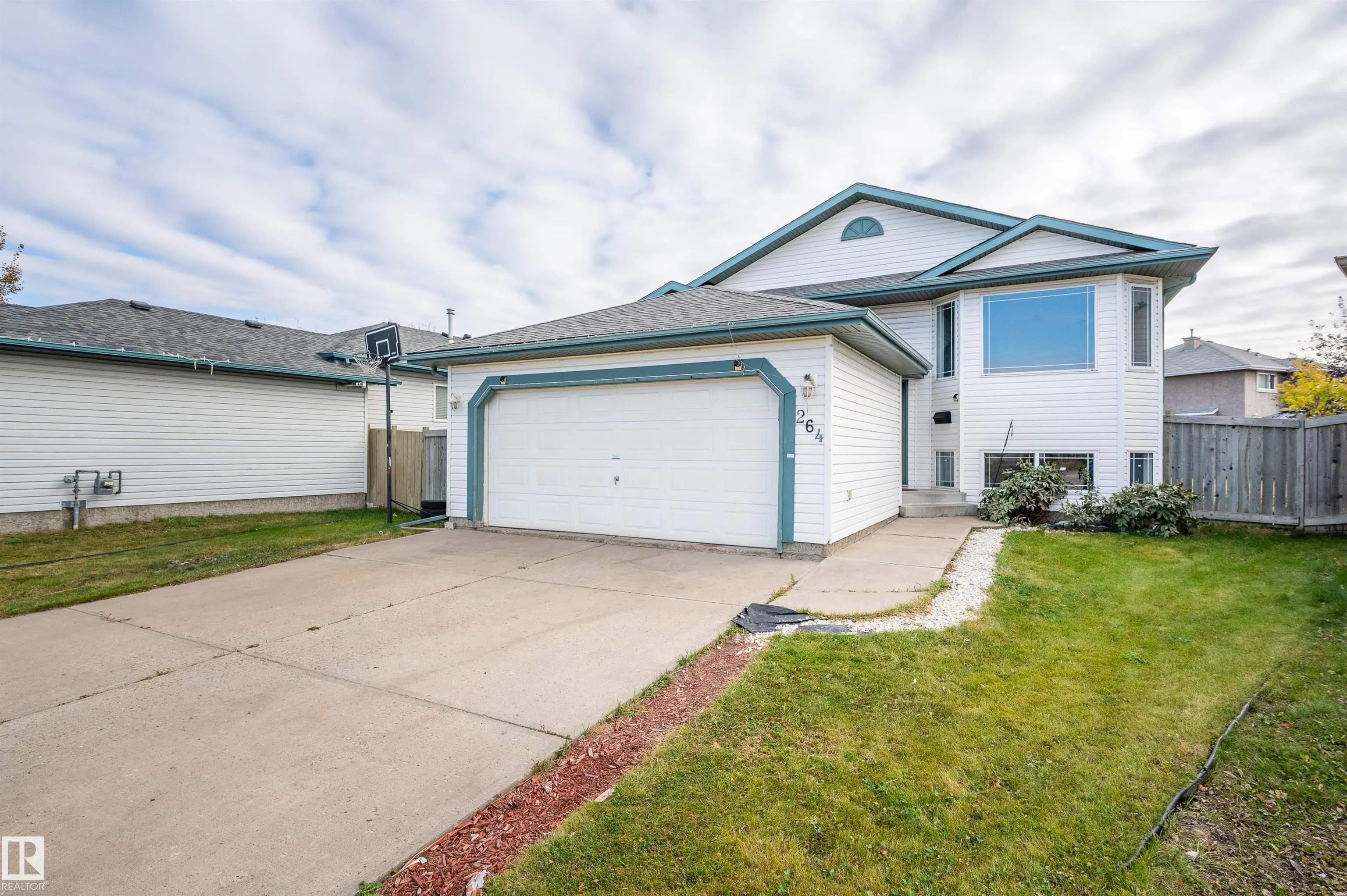 264 DUNVEGAN Road