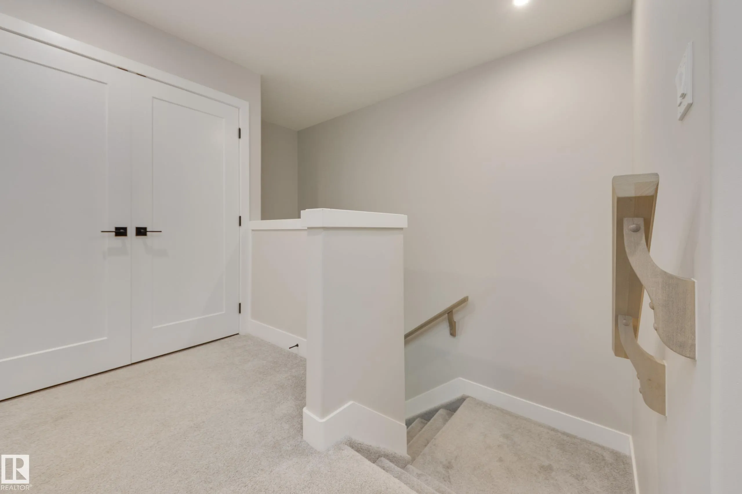 205 CALEDONIA Drive