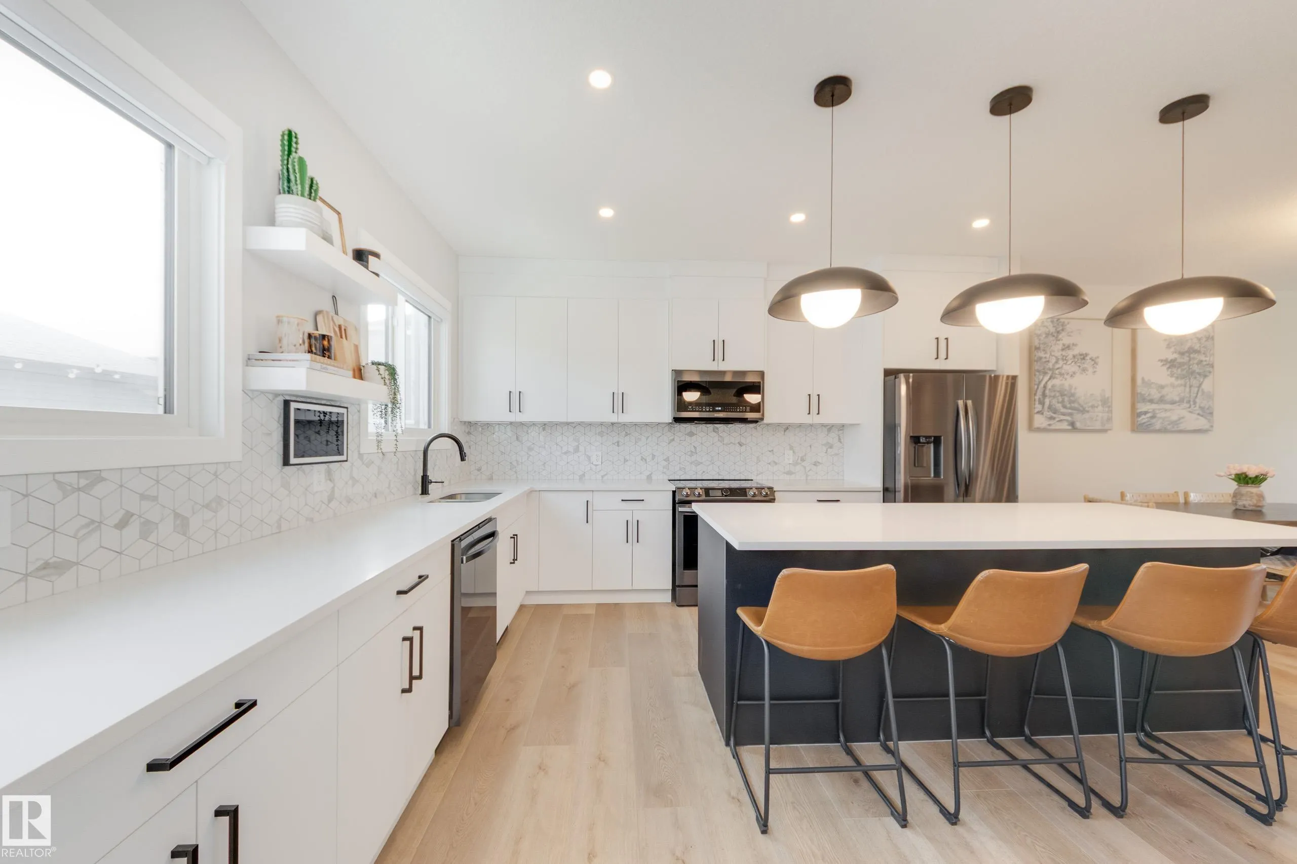 205 CALEDONIA Drive