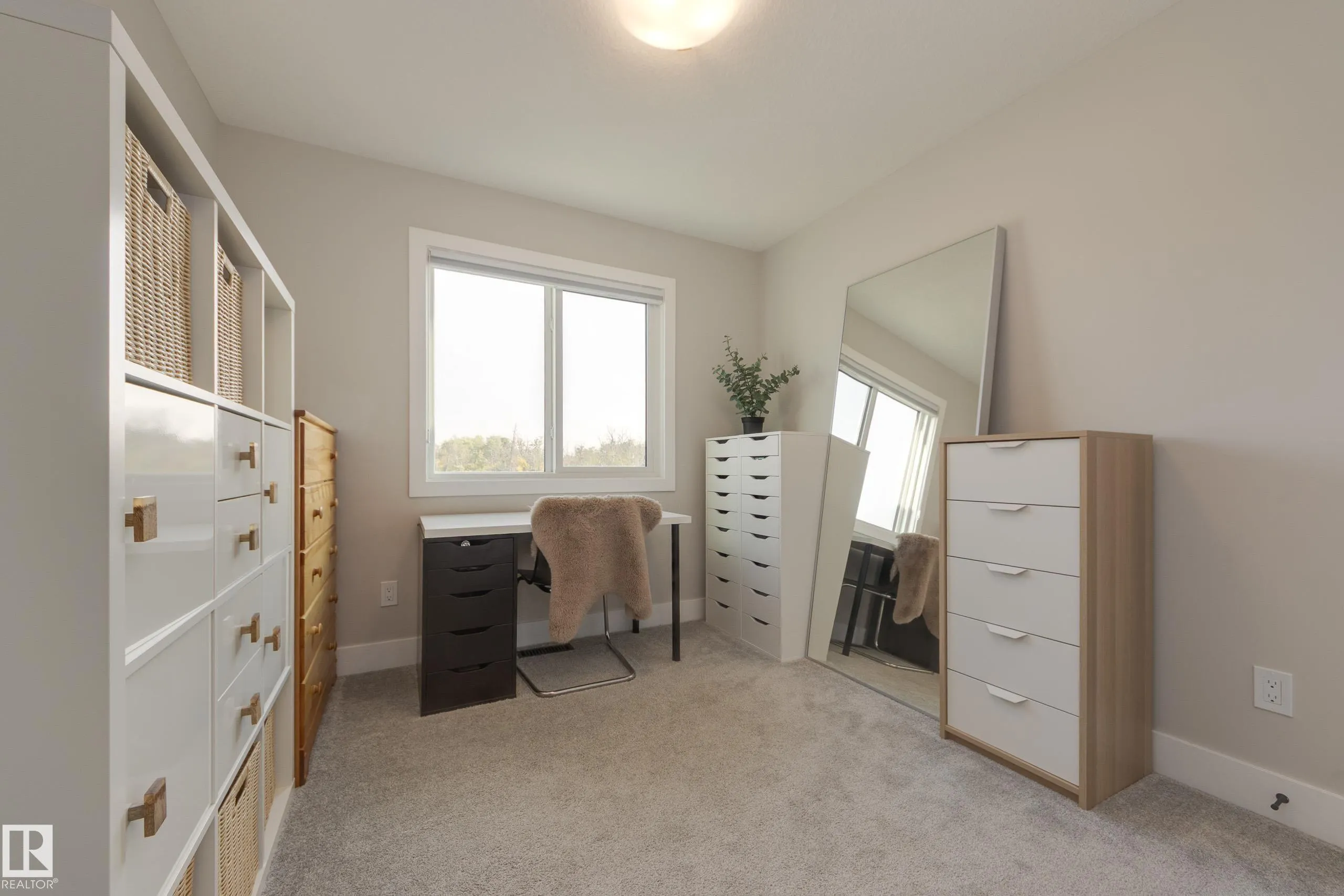 205 CALEDONIA Drive