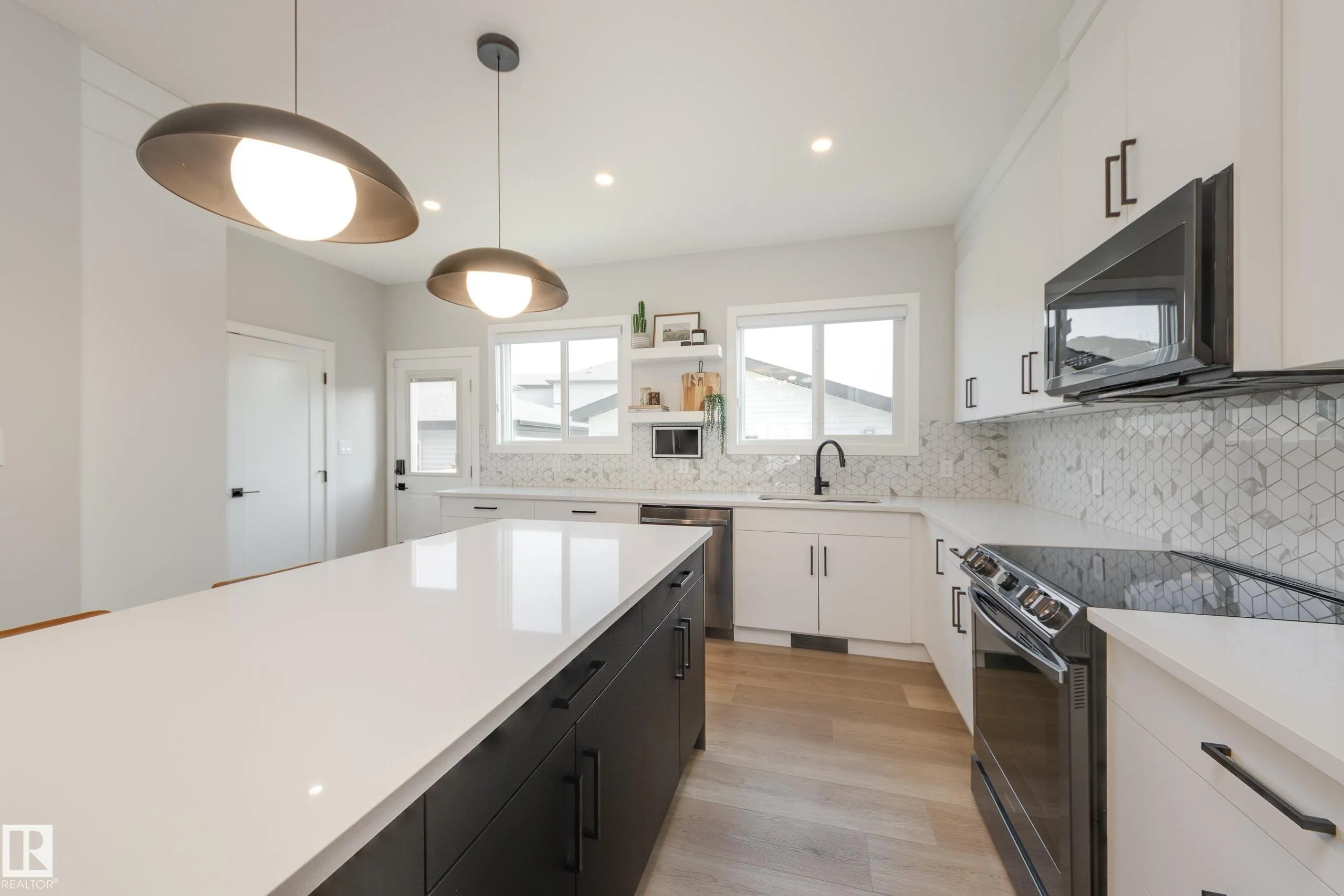 205 CALEDONIA Drive