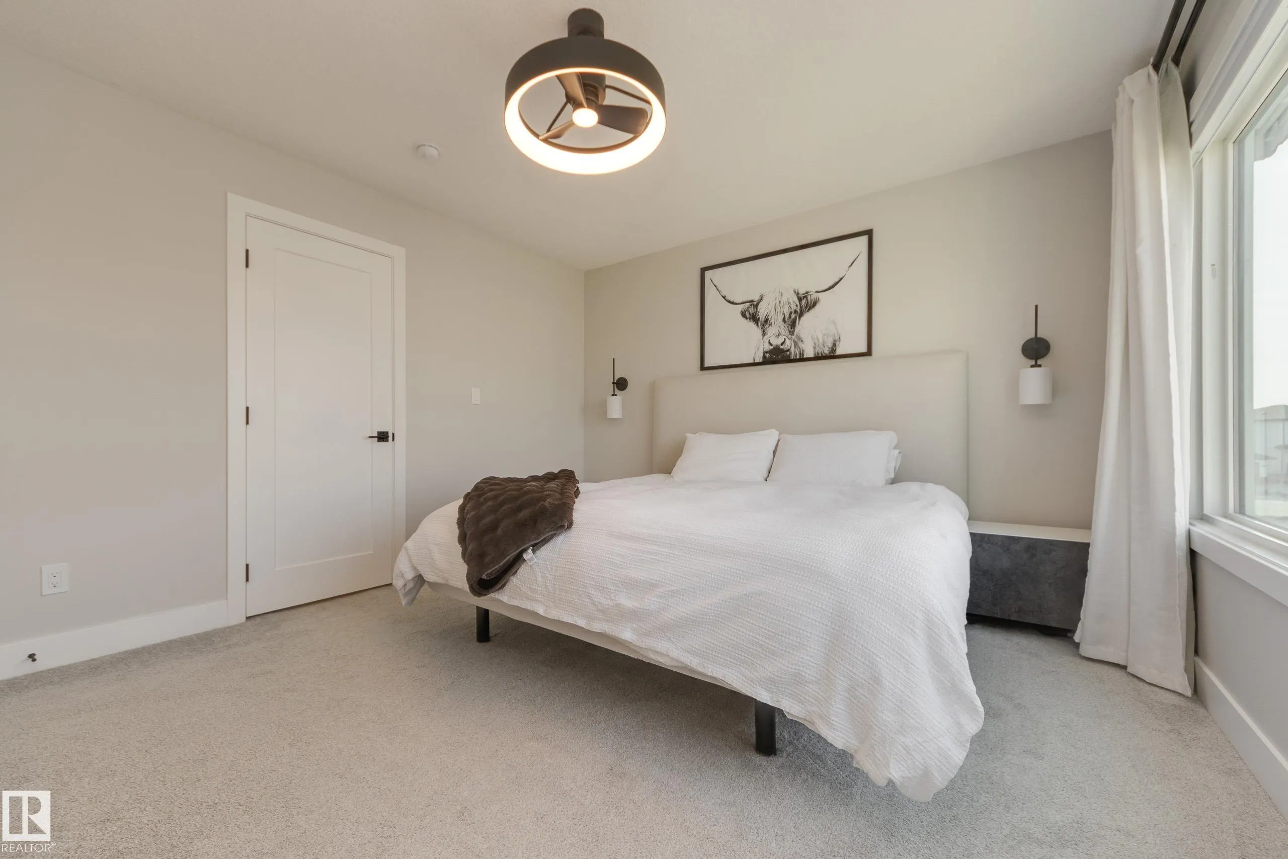 205 CALEDONIA Drive
