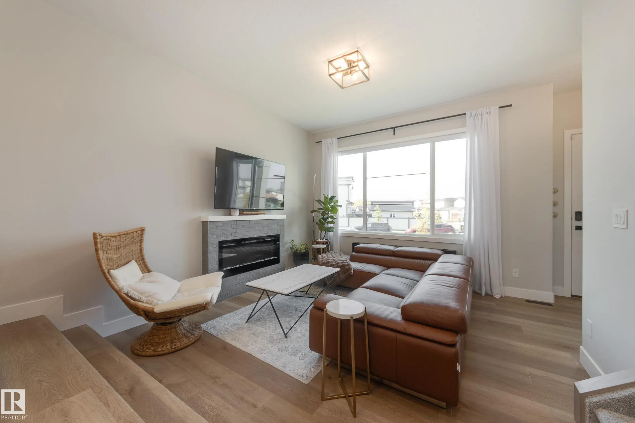 205 CALEDONIA Drive