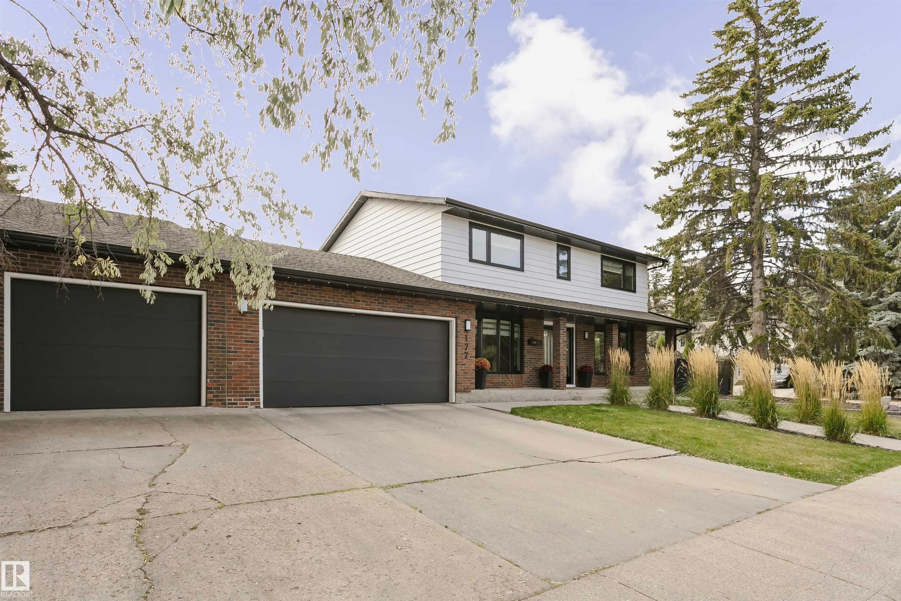 177 Wolf Willow Crescent