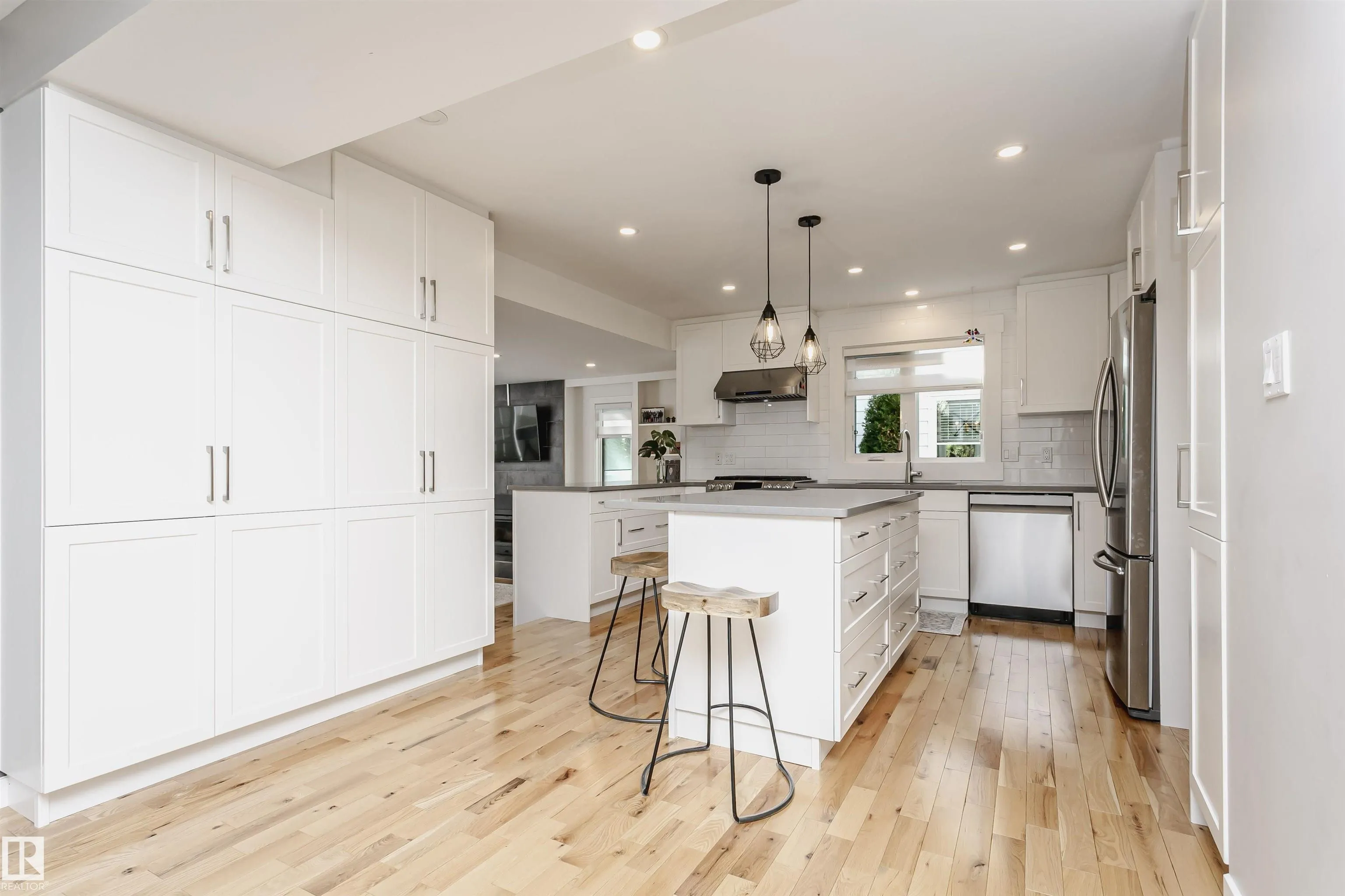 177 Wolf Willow Crescent