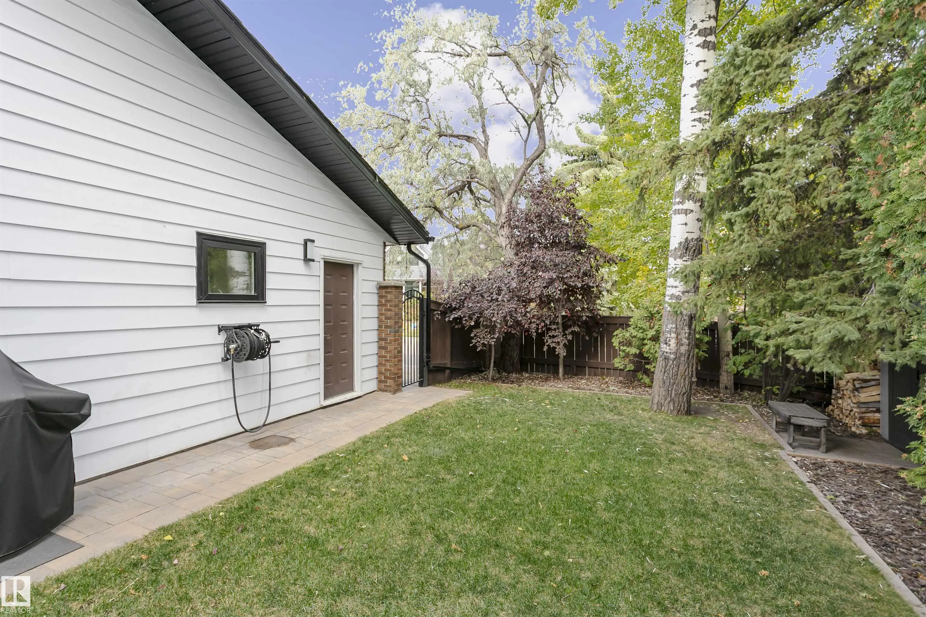 177 Wolf Willow Crescent