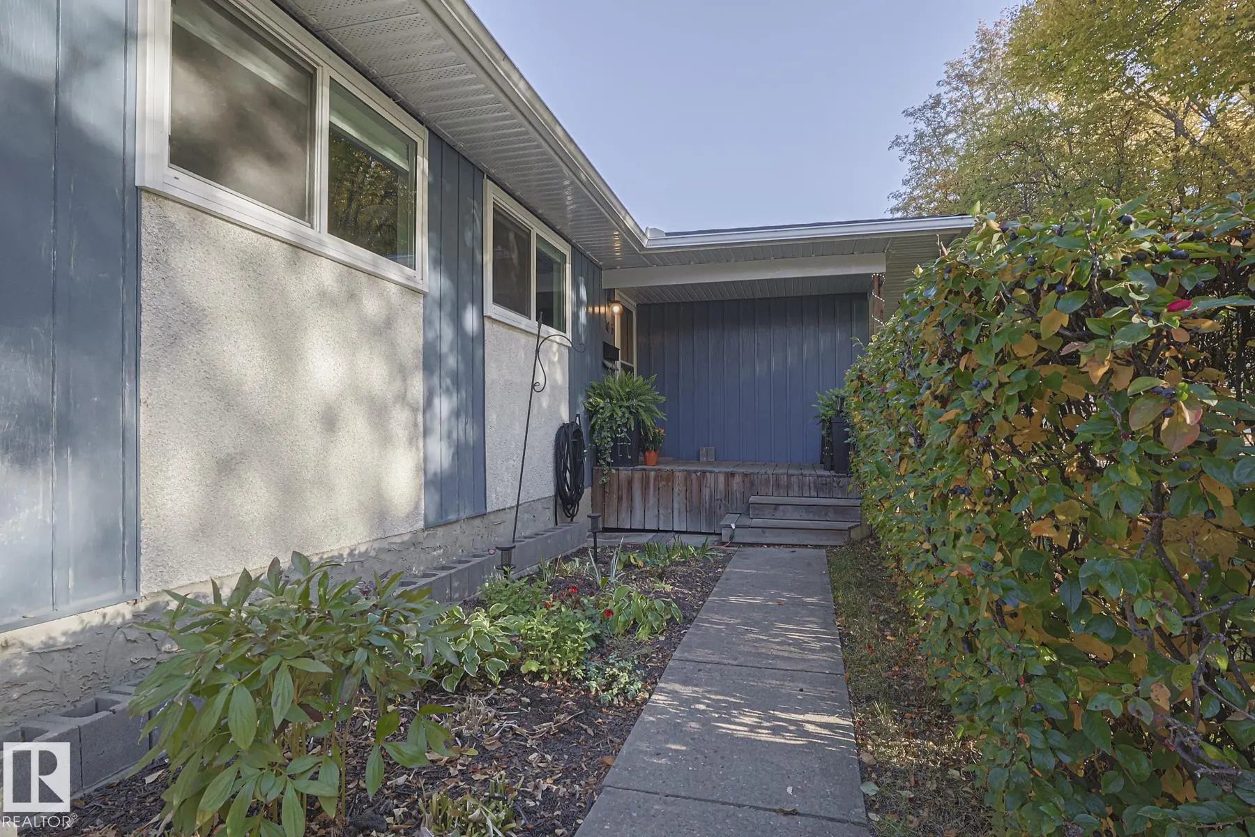 106 FOREST Drive
