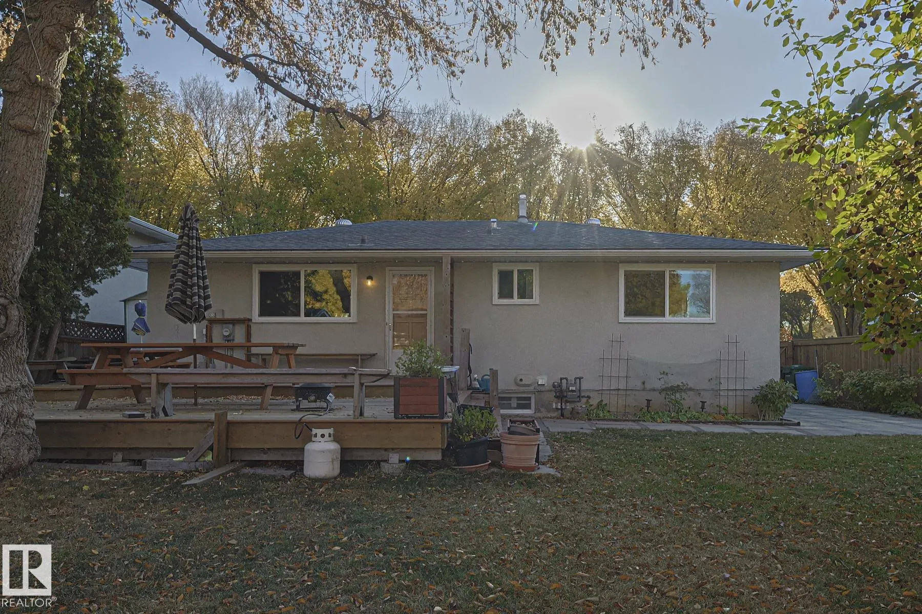 106 FOREST Drive