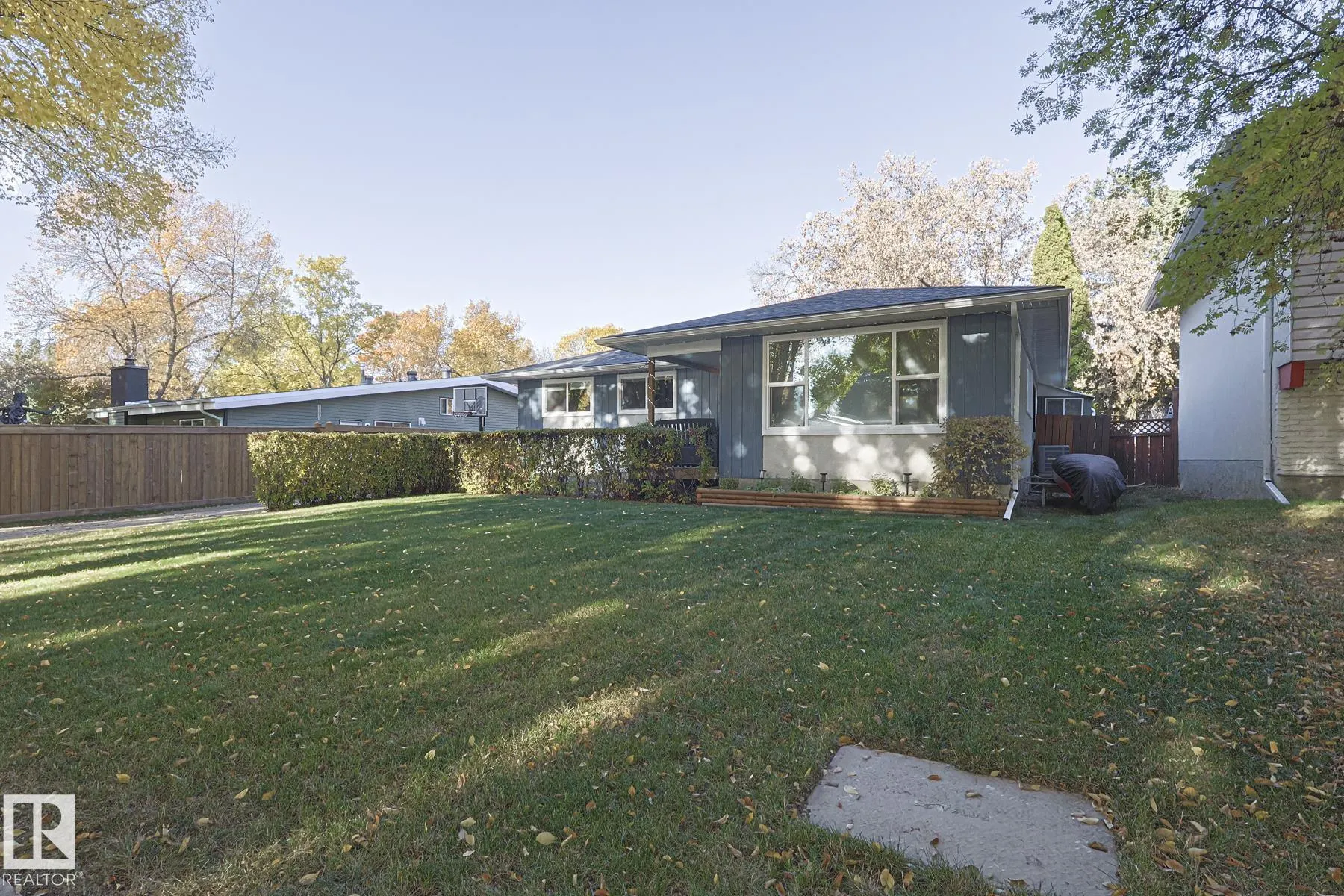 106 FOREST Drive