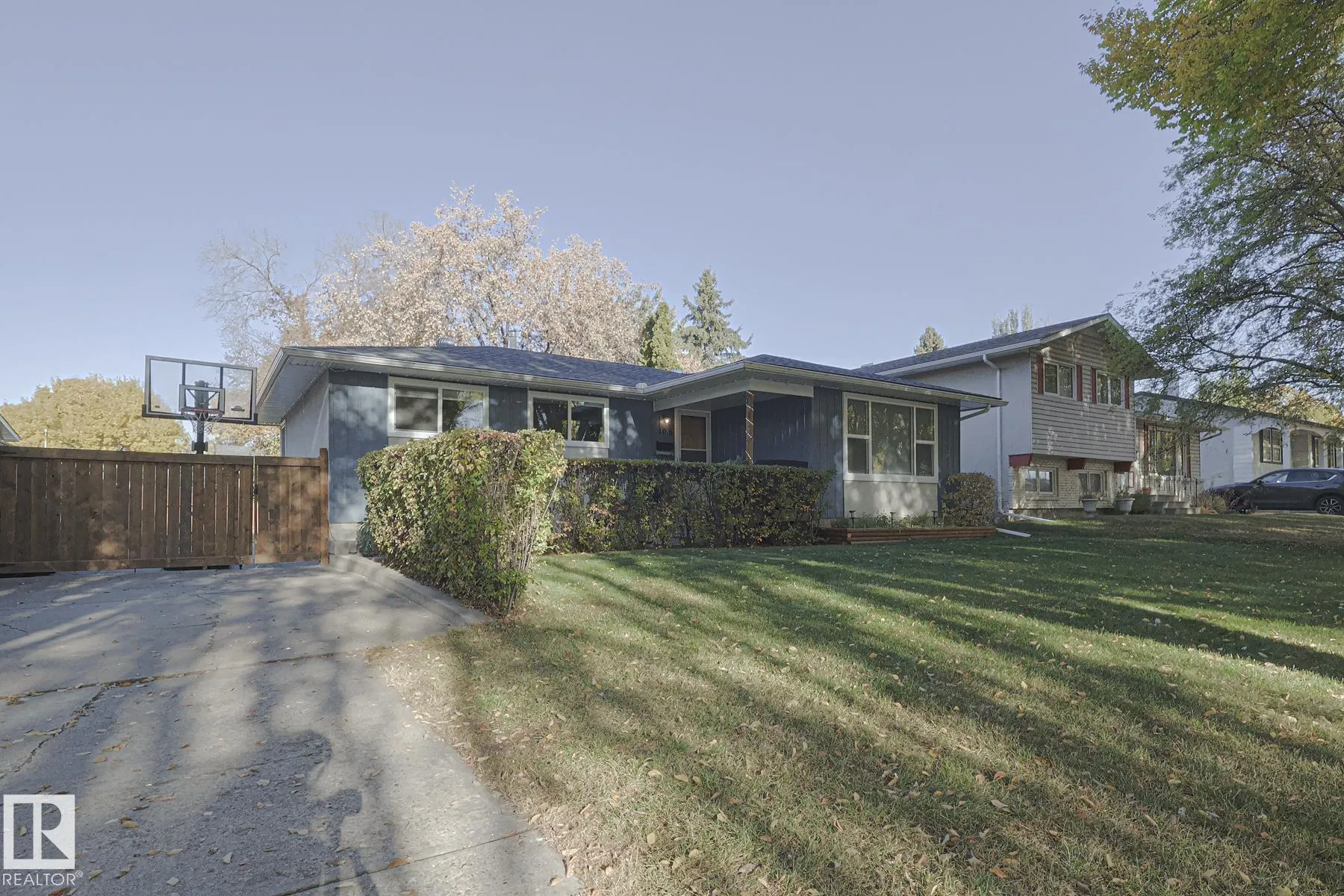 106 FOREST Drive