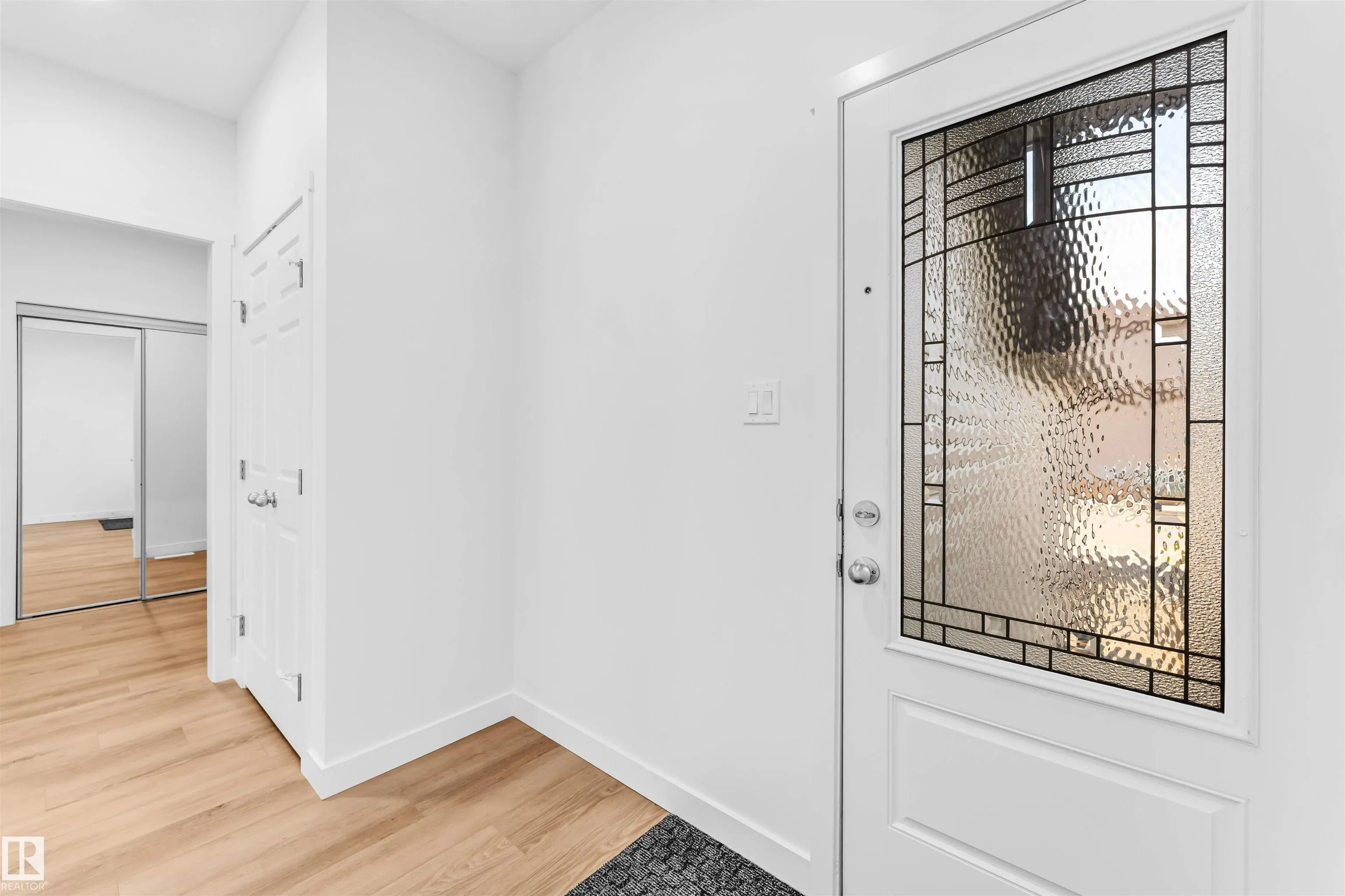1216 13 Ave