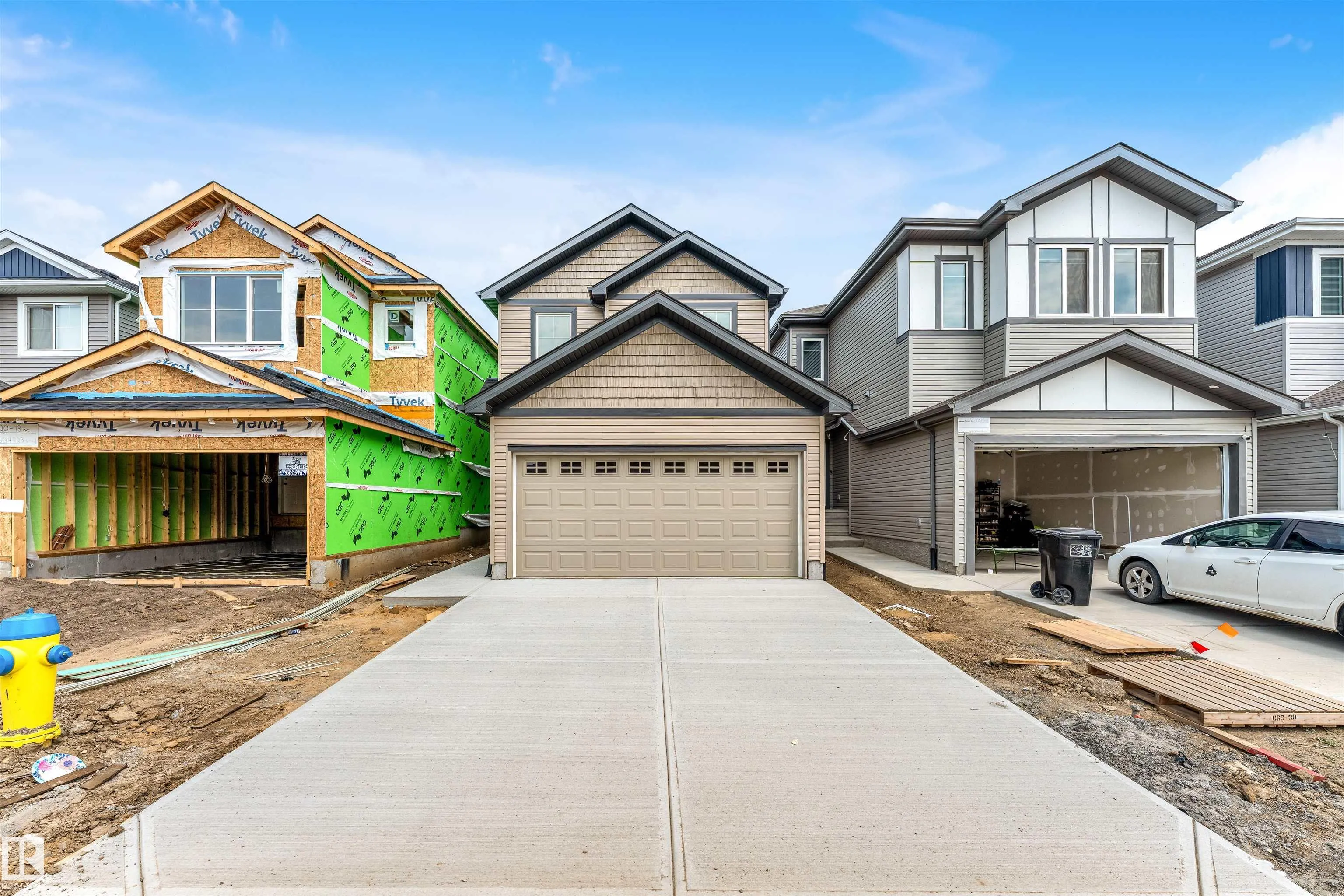 1216 13 Ave