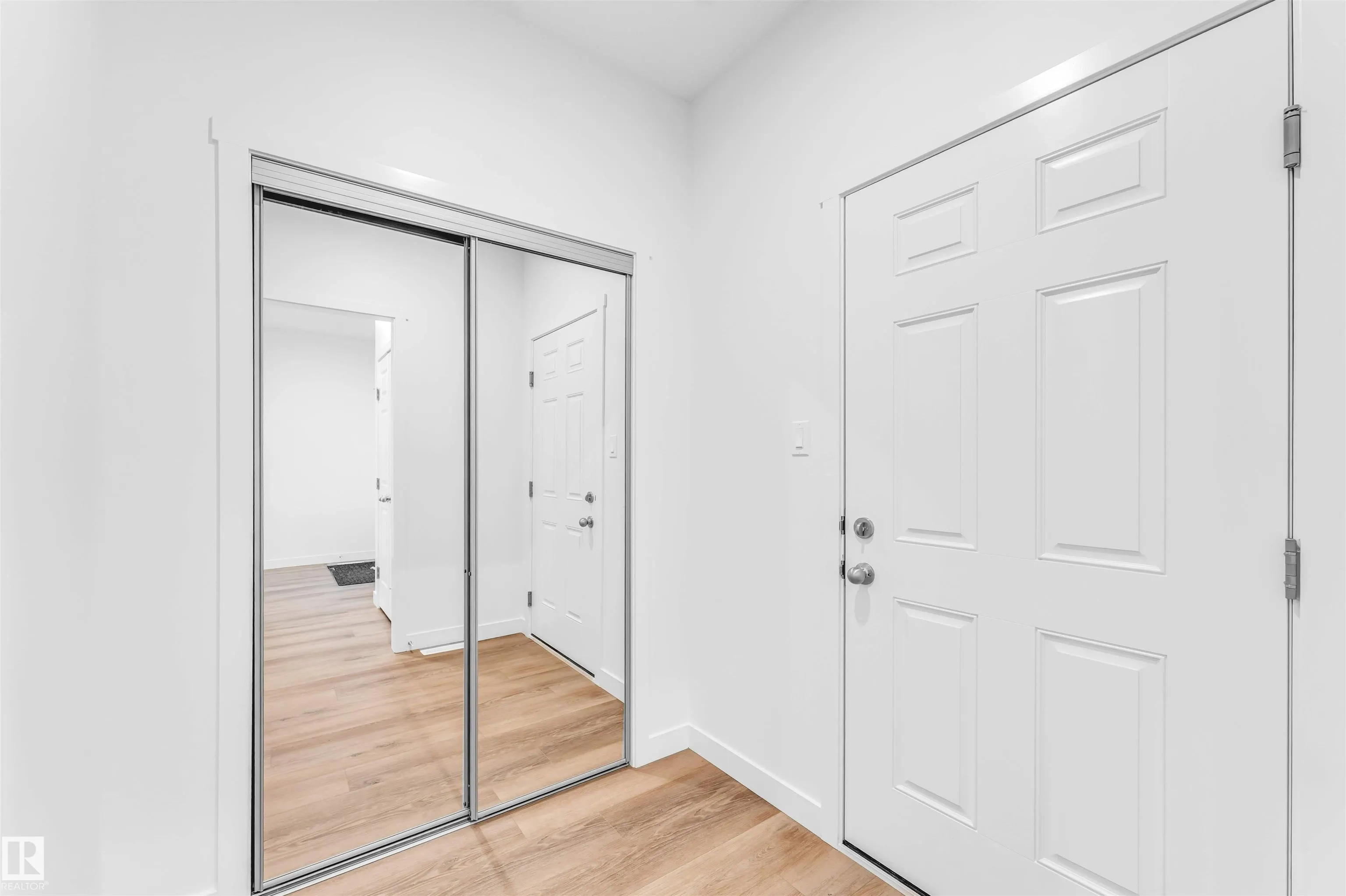 1216 13 Ave