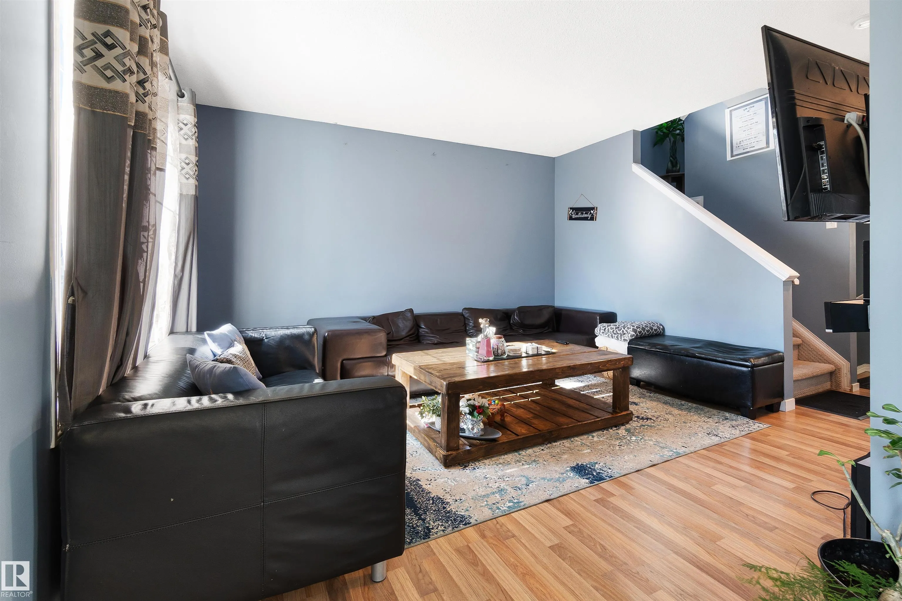 2503 24 Street