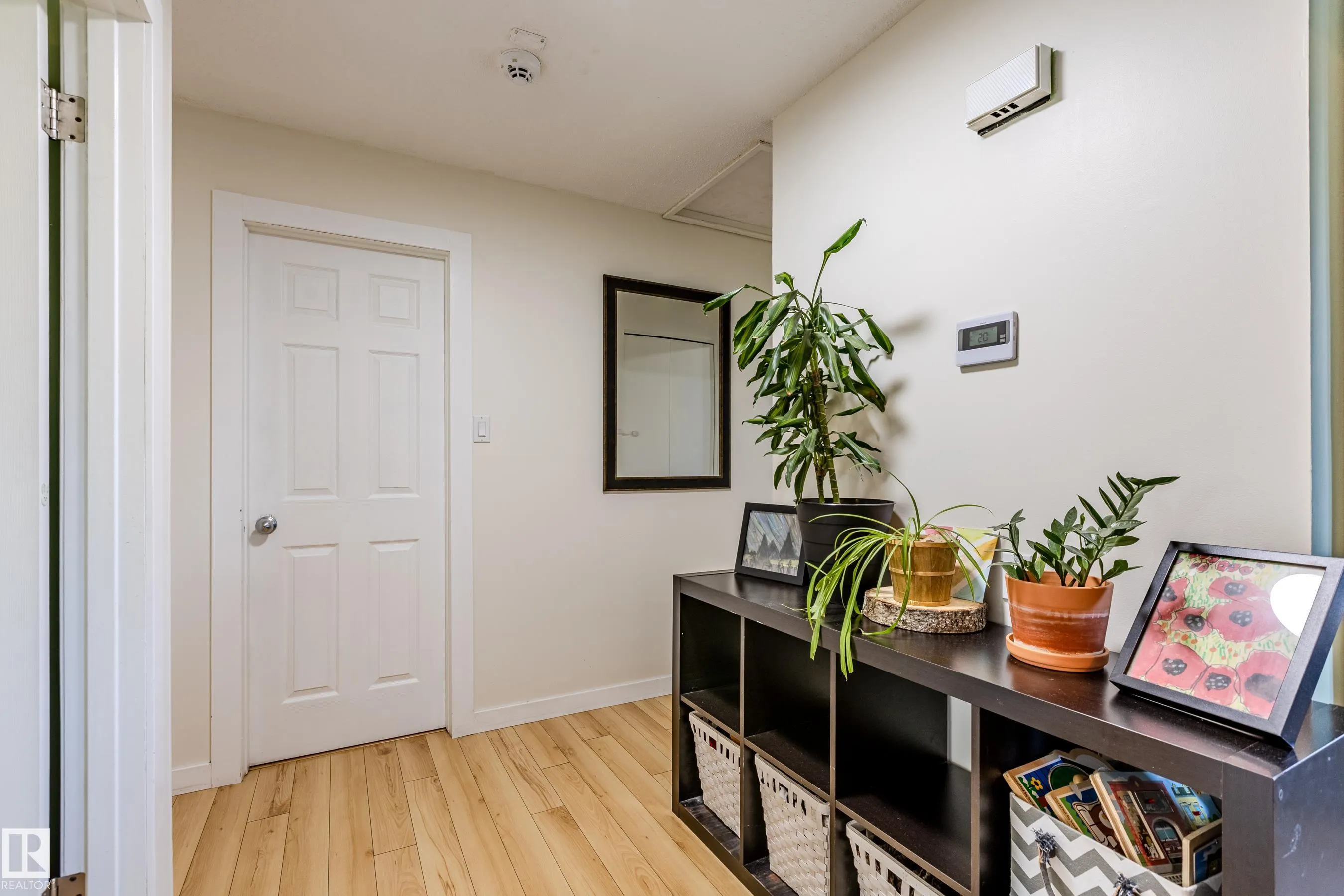 9713 100 Avenue
