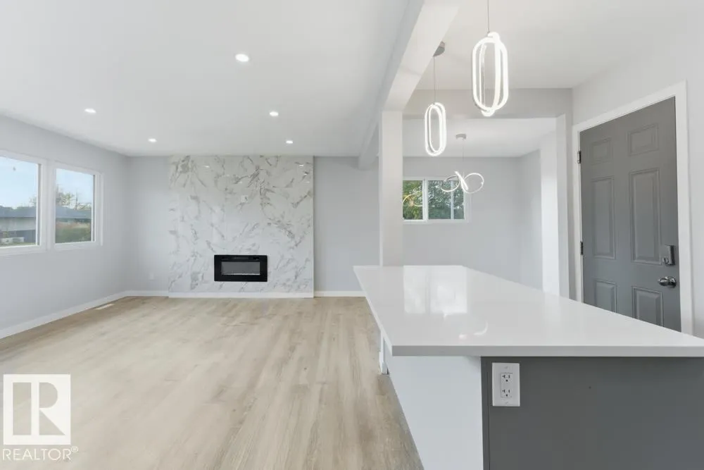 12808 133 Avenue