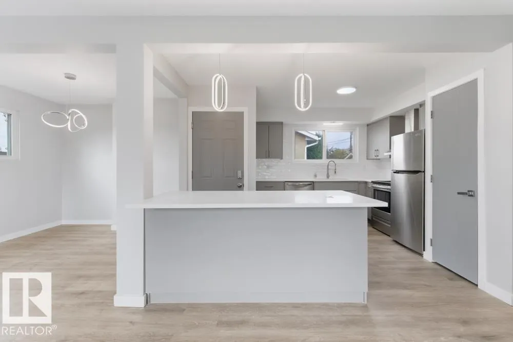 12808 133 Avenue