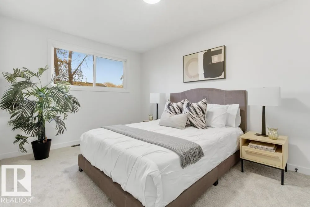 12G CLAREVIEW Village