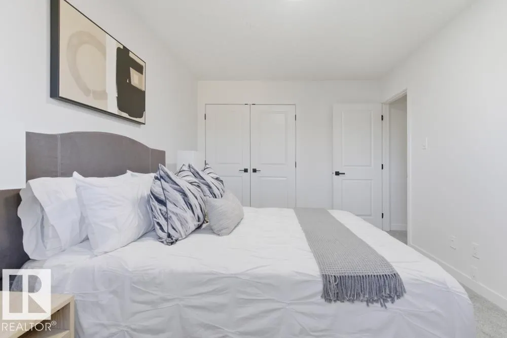 12G CLAREVIEW Village