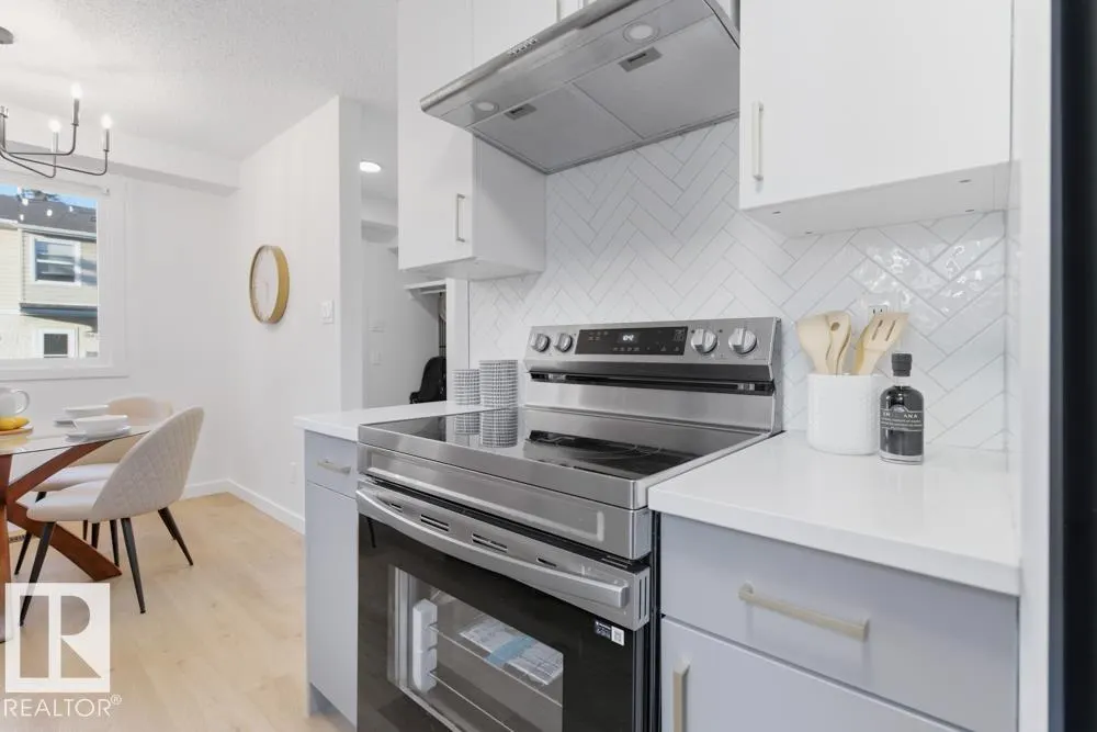 12G CLAREVIEW Village