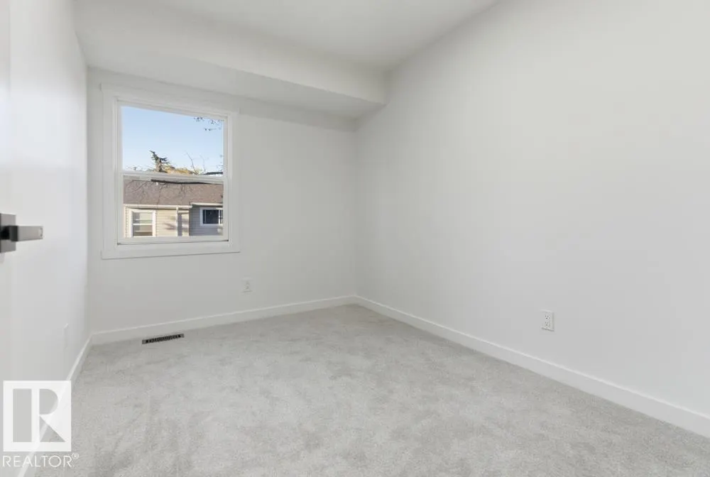 12G CLAREVIEW Village