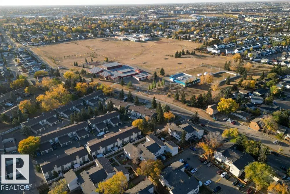 12G CLAREVIEW Village