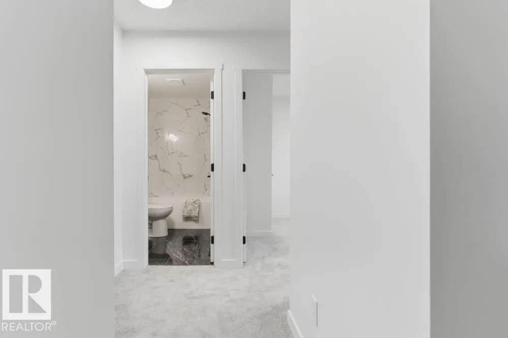 12G CLAREVIEW Village