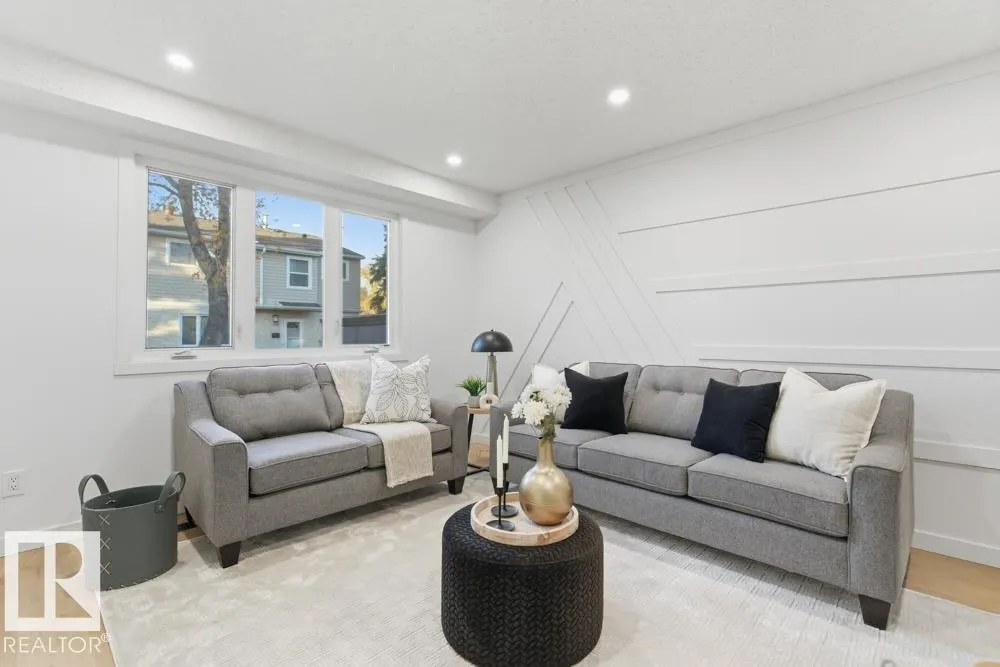 12G CLAREVIEW Village