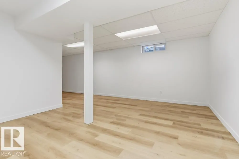 12G CLAREVIEW Village