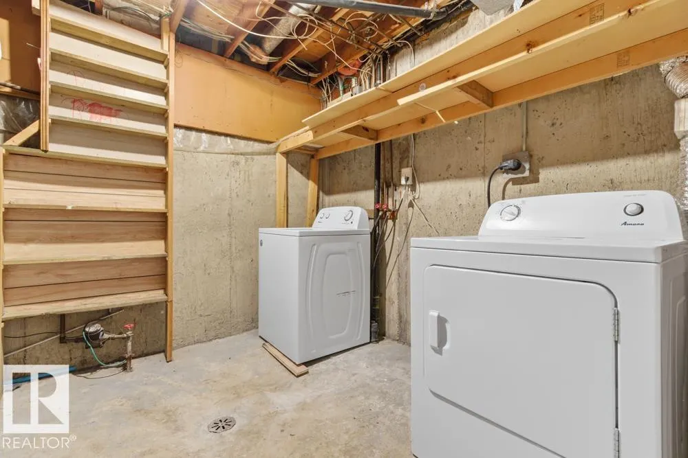 12G CLAREVIEW Village