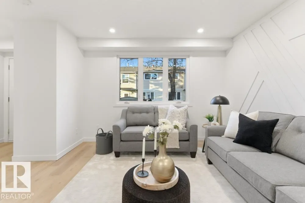 12G CLAREVIEW Village