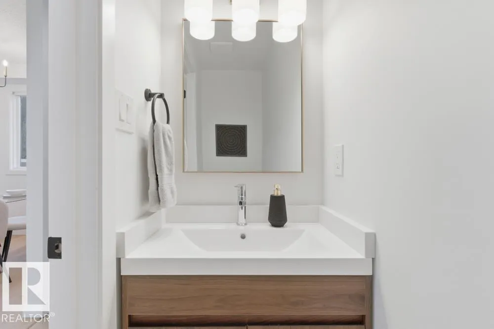 12G CLAREVIEW Village