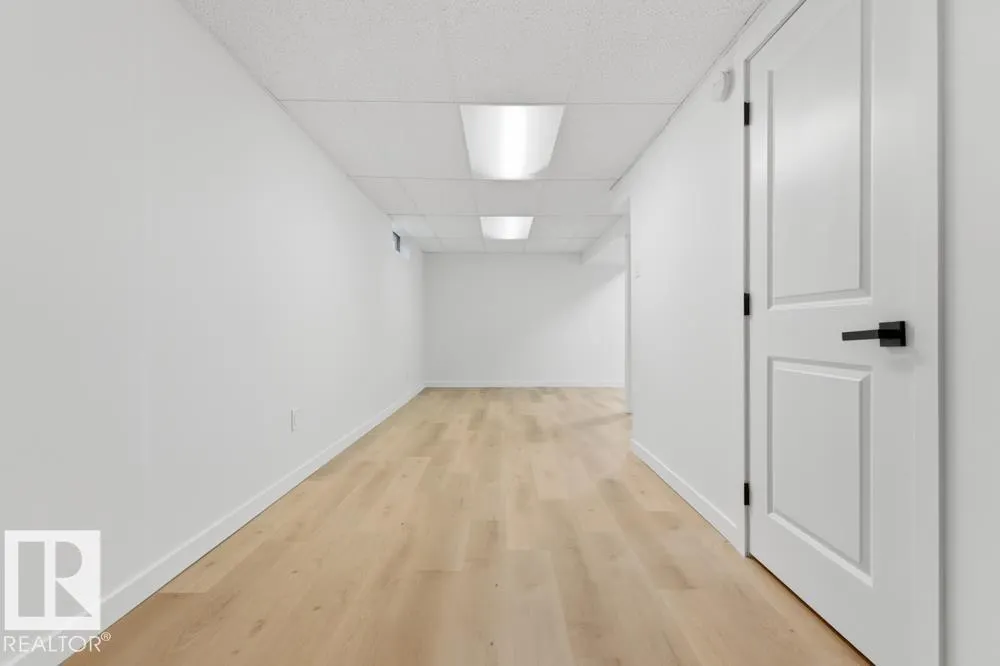 12G CLAREVIEW Village