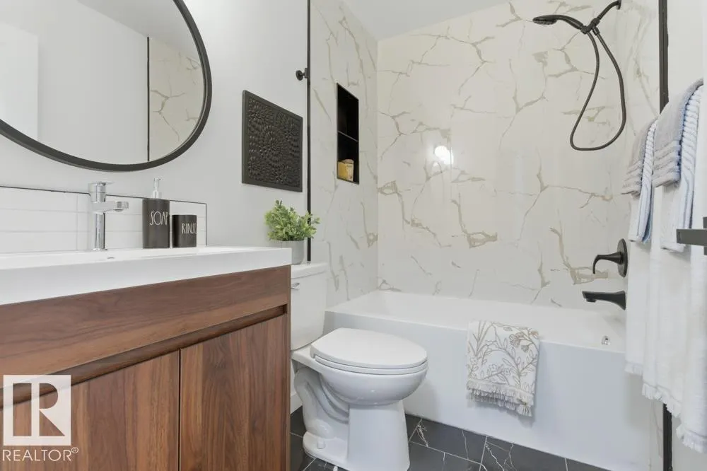 12G CLAREVIEW Village