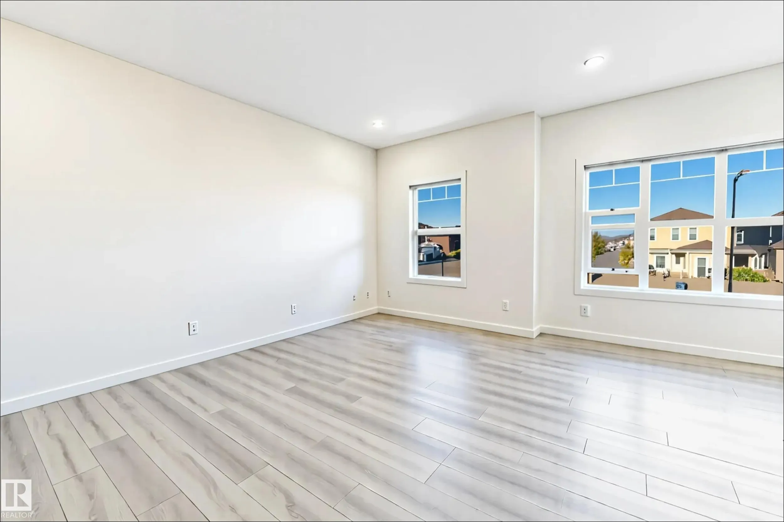 1703 16 Avenue