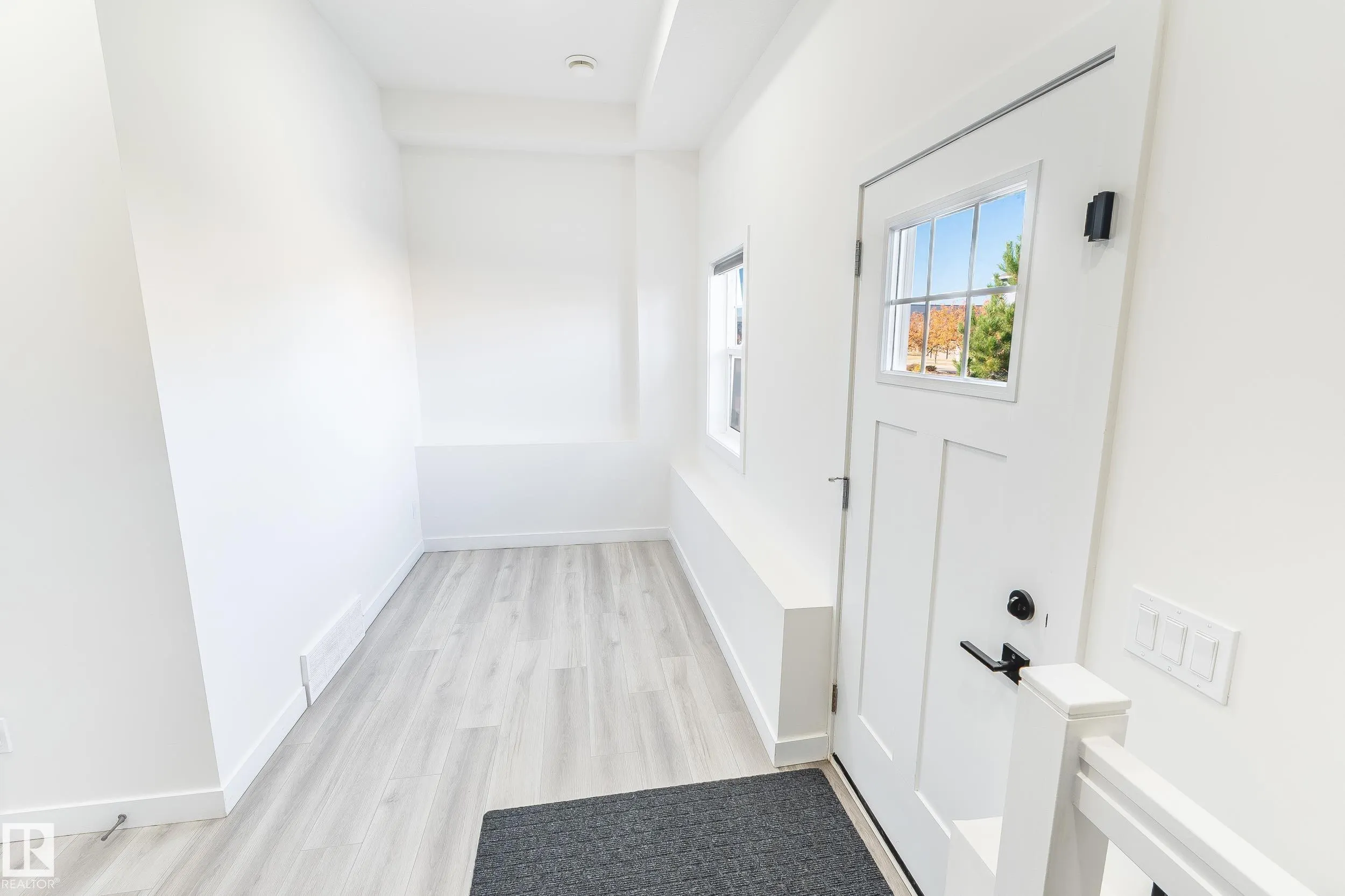 1703 16 Avenue