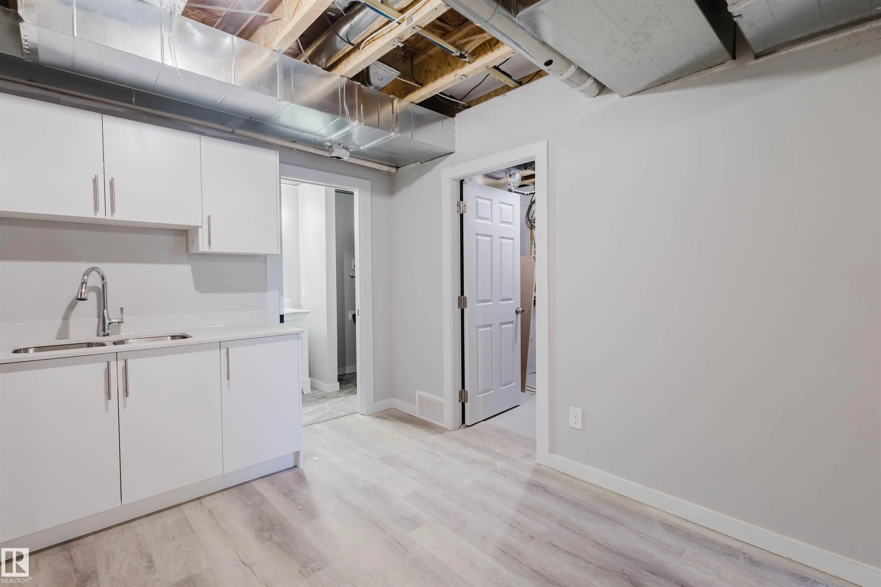 4879 KINNEY Road
