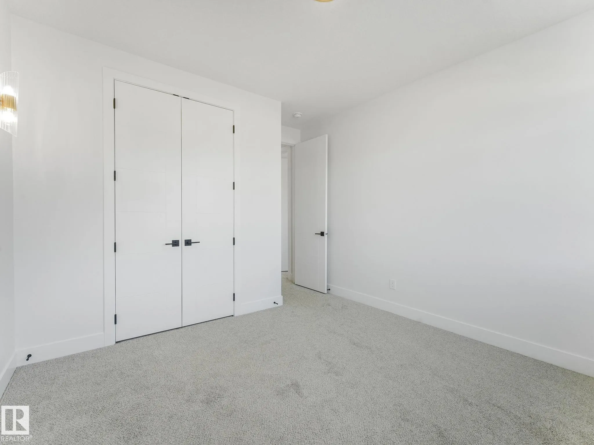 25 BIRKSHIRE Crescent