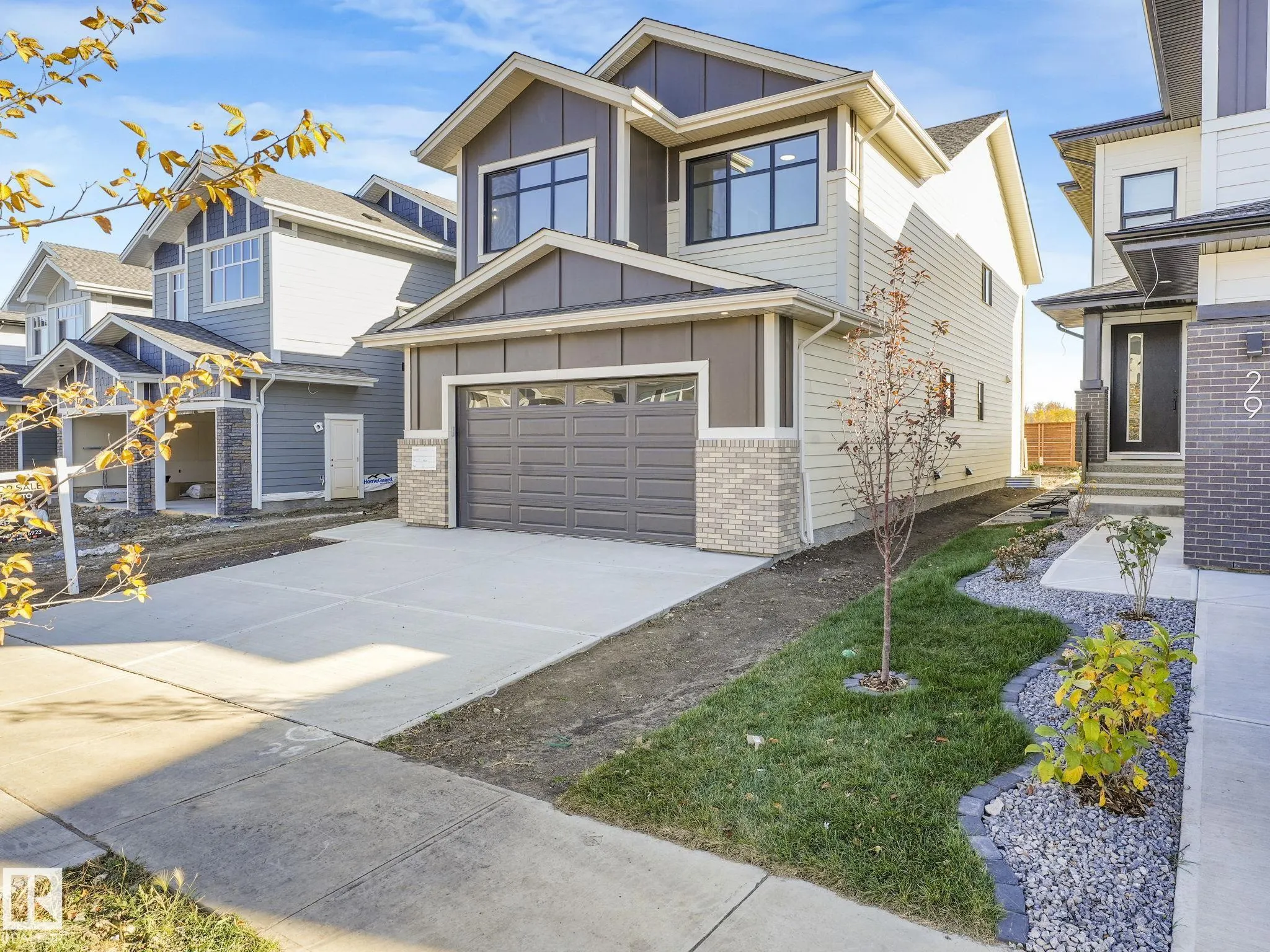 25 BIRKSHIRE Crescent
