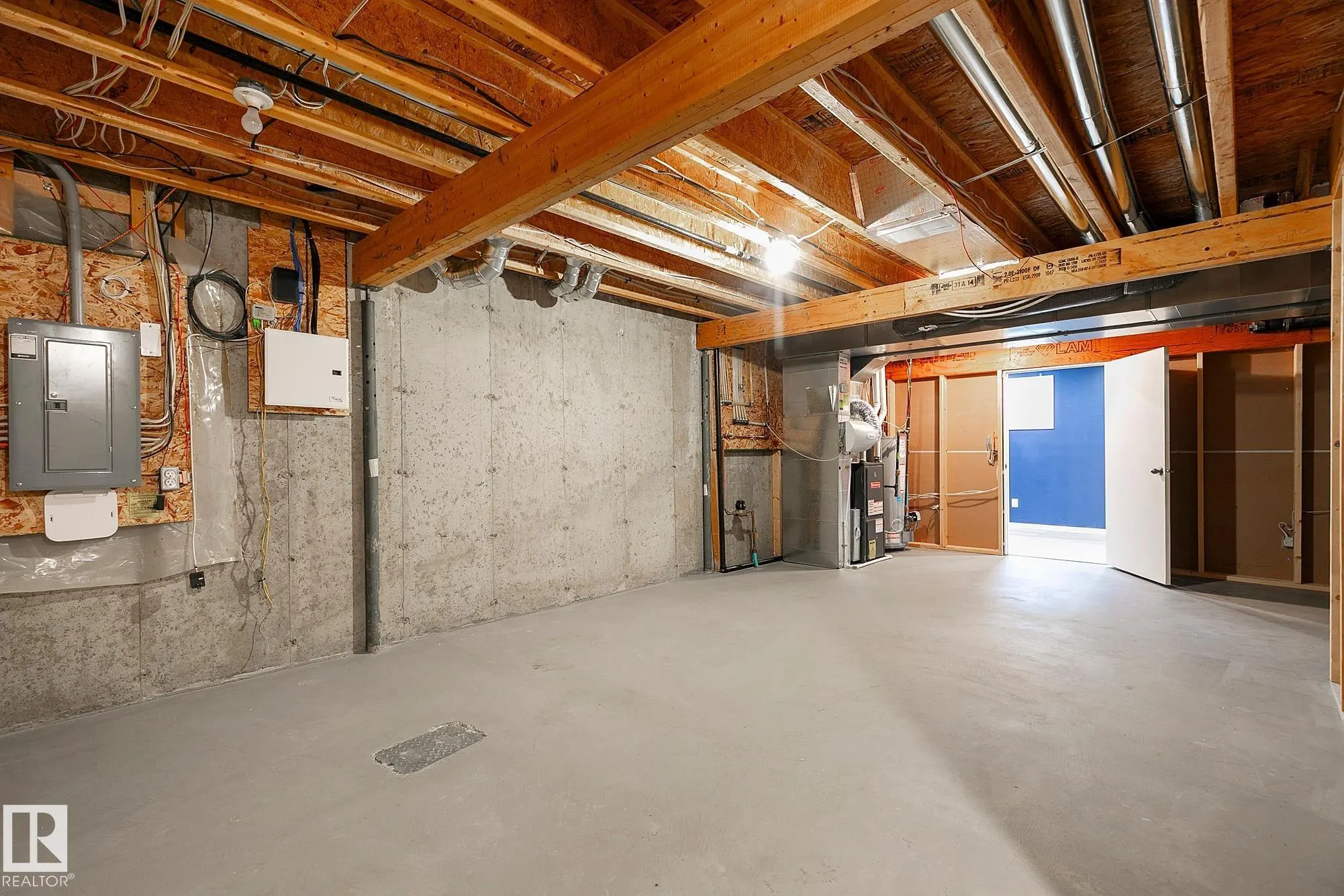 7388 EDGEMONT Way