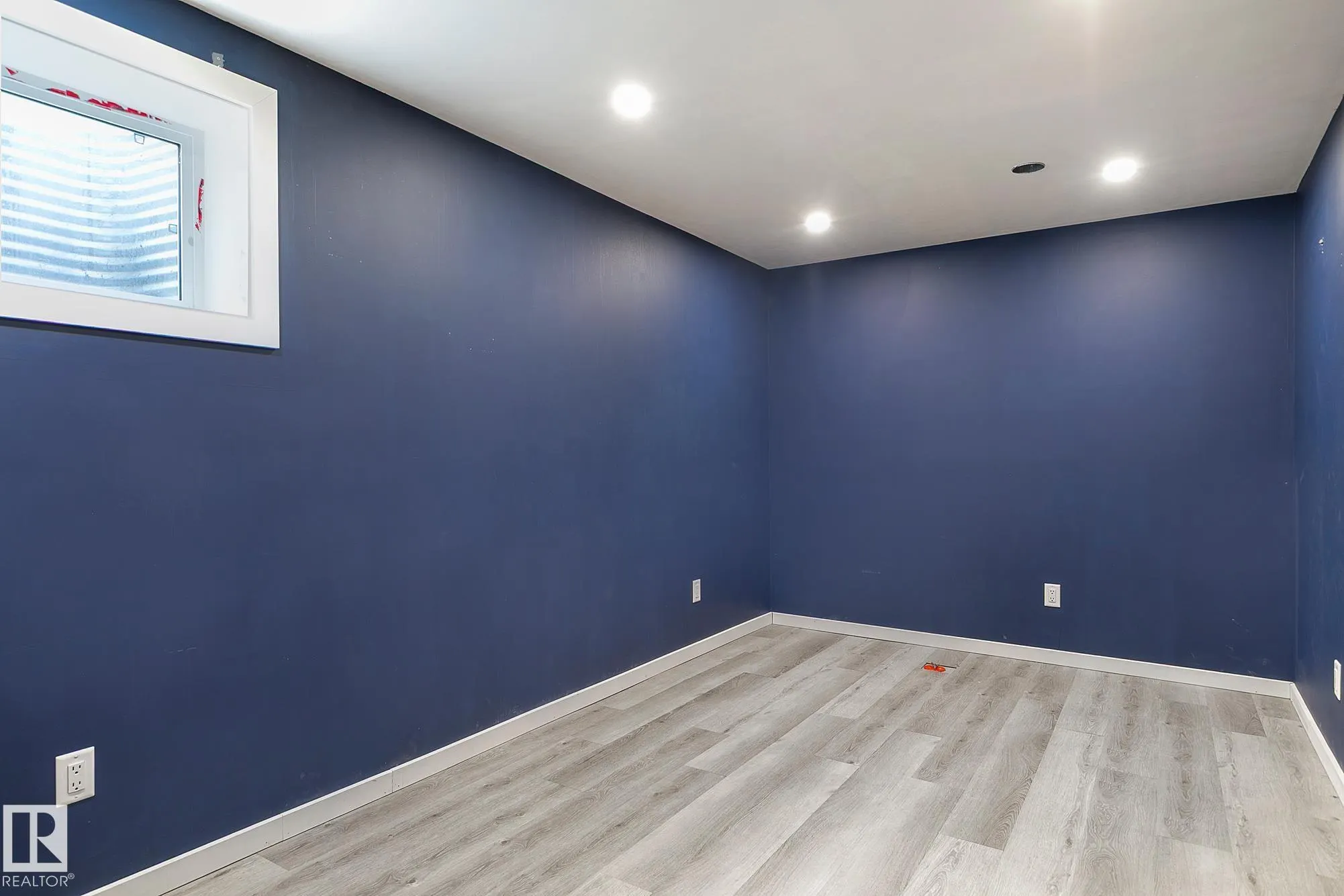 7388 EDGEMONT Way