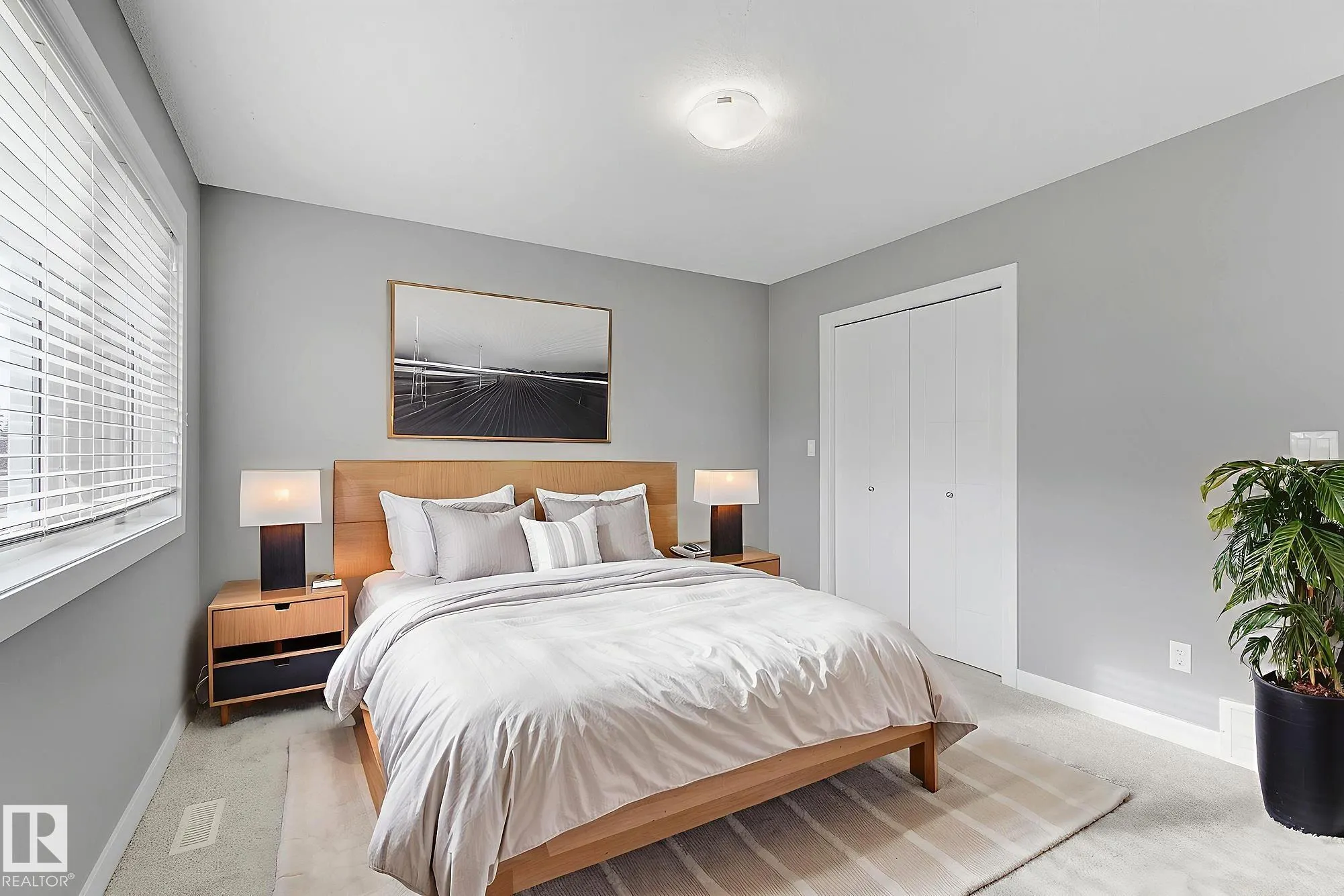 7388 EDGEMONT Way